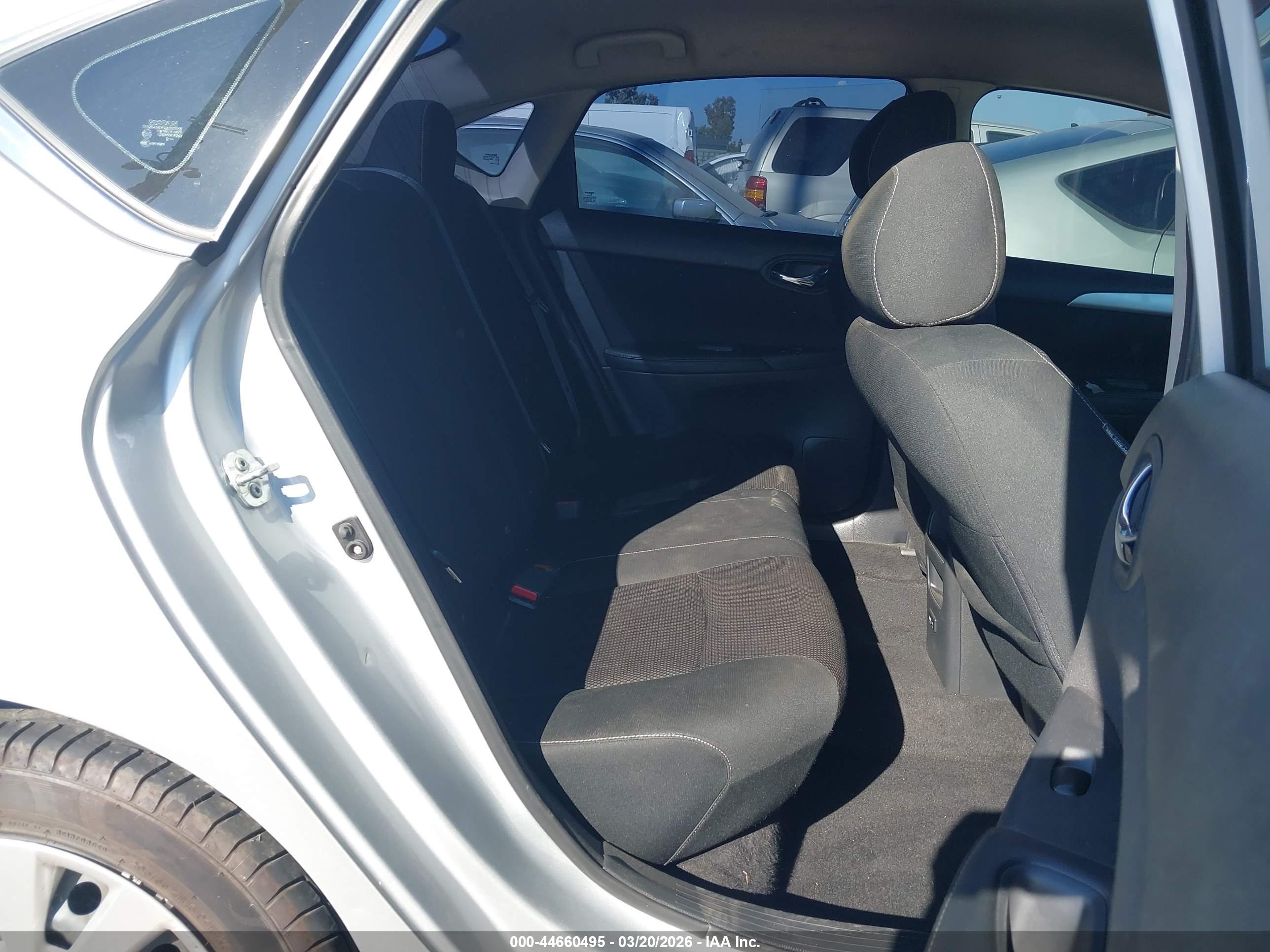 NISSAN SENTRA image 8