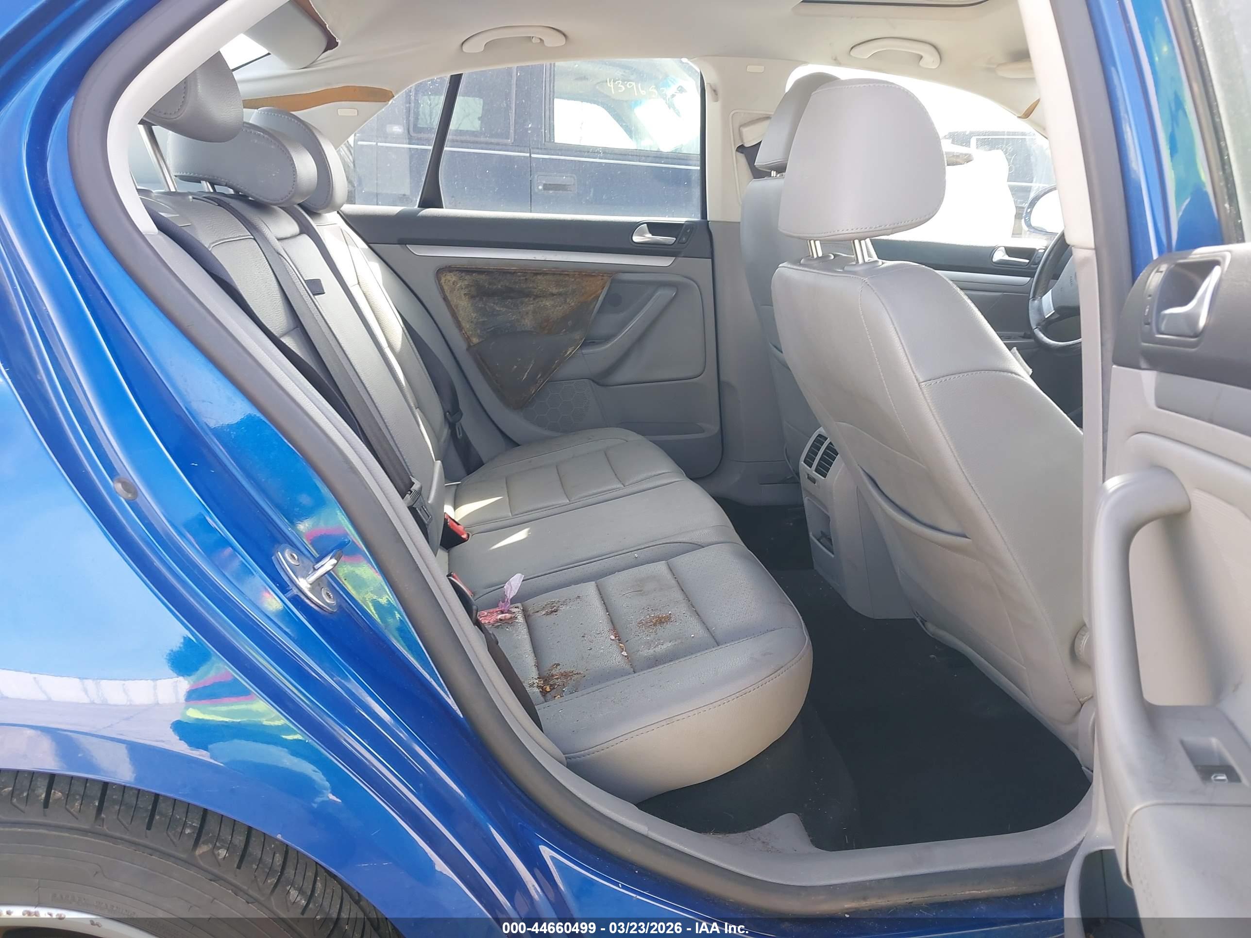 VOLKSWAGEN JETTA image 8