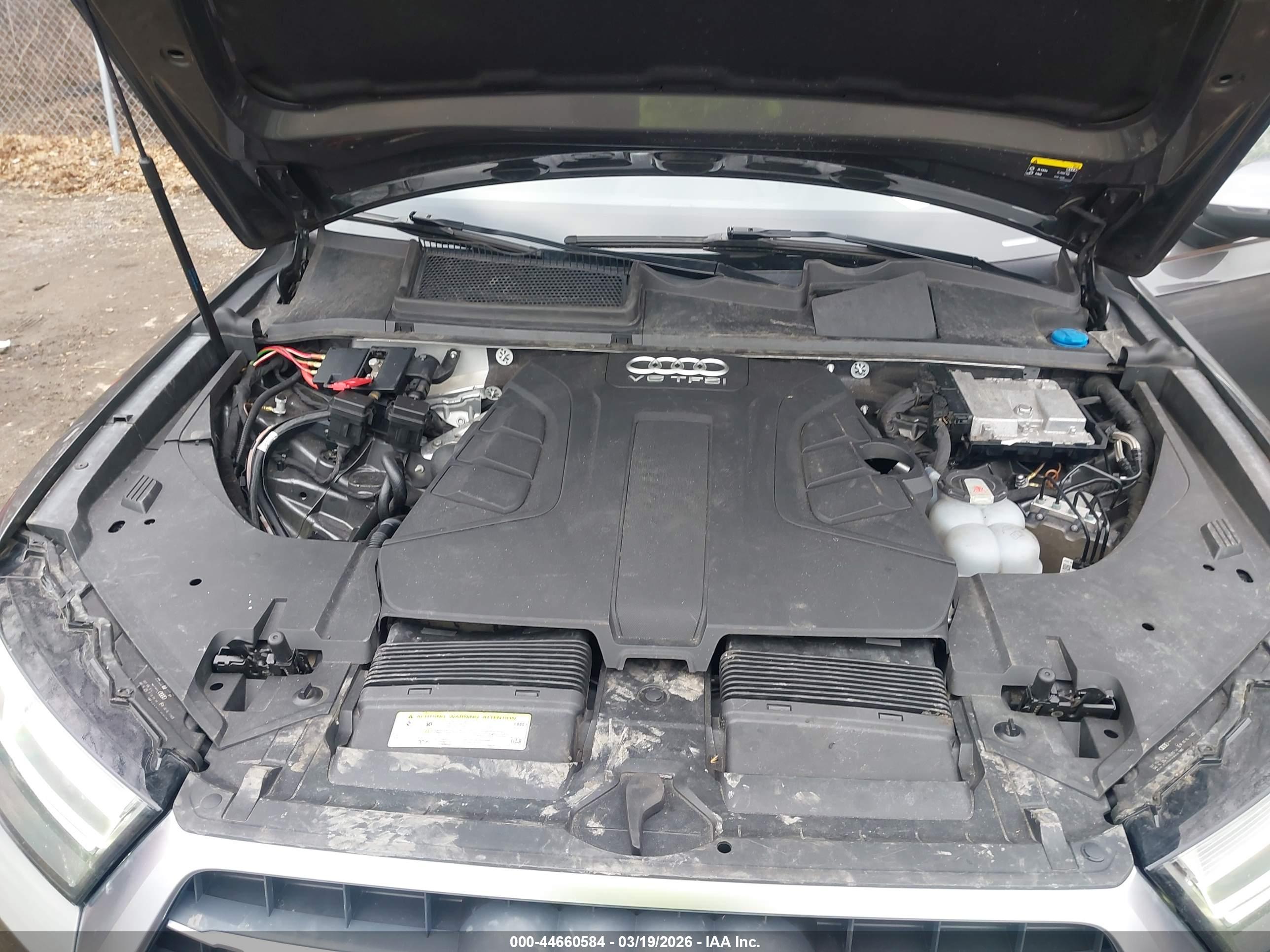 AUDI Q7 image 10