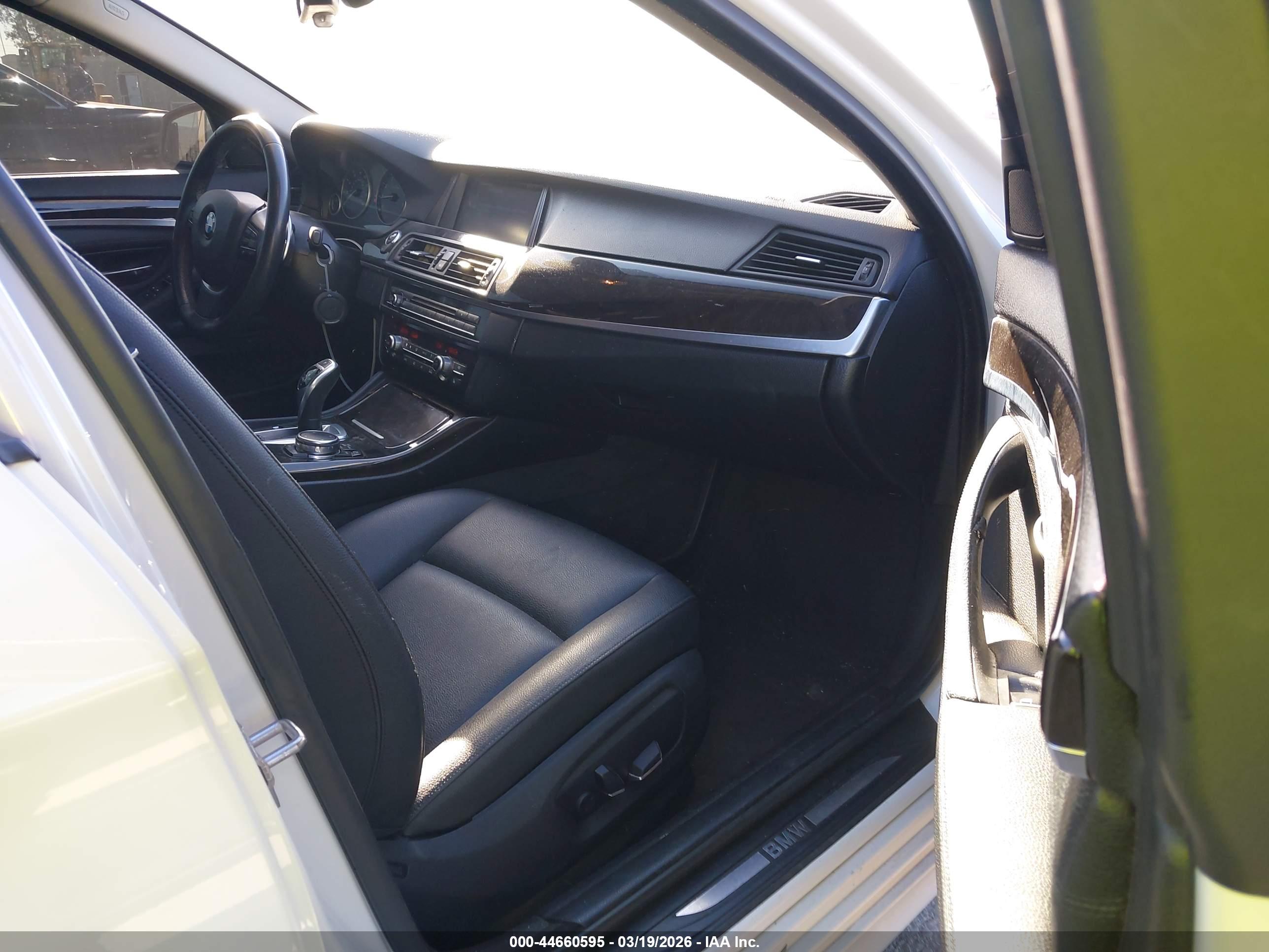 BMW 528I image 5