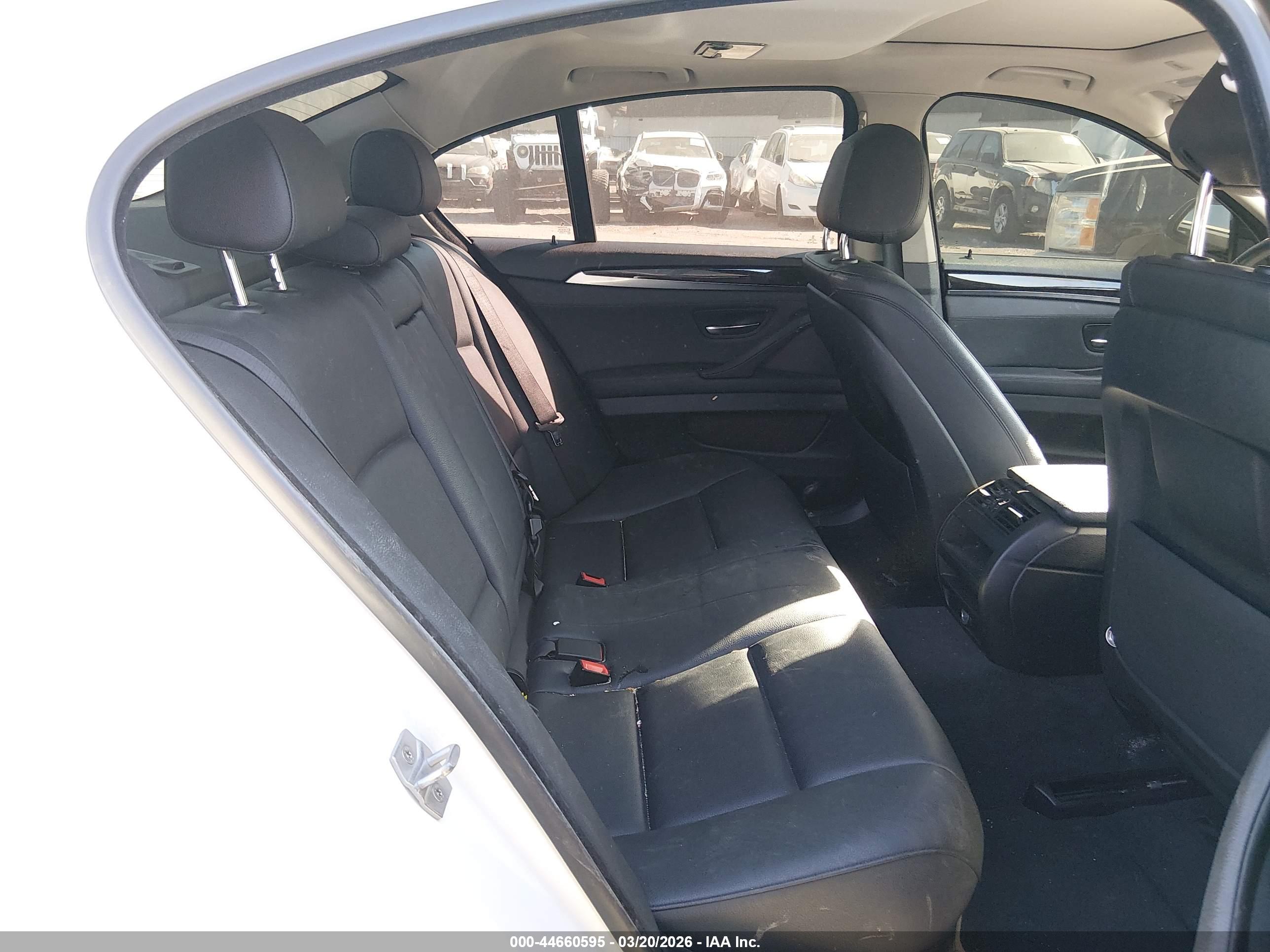 BMW 528I image 8