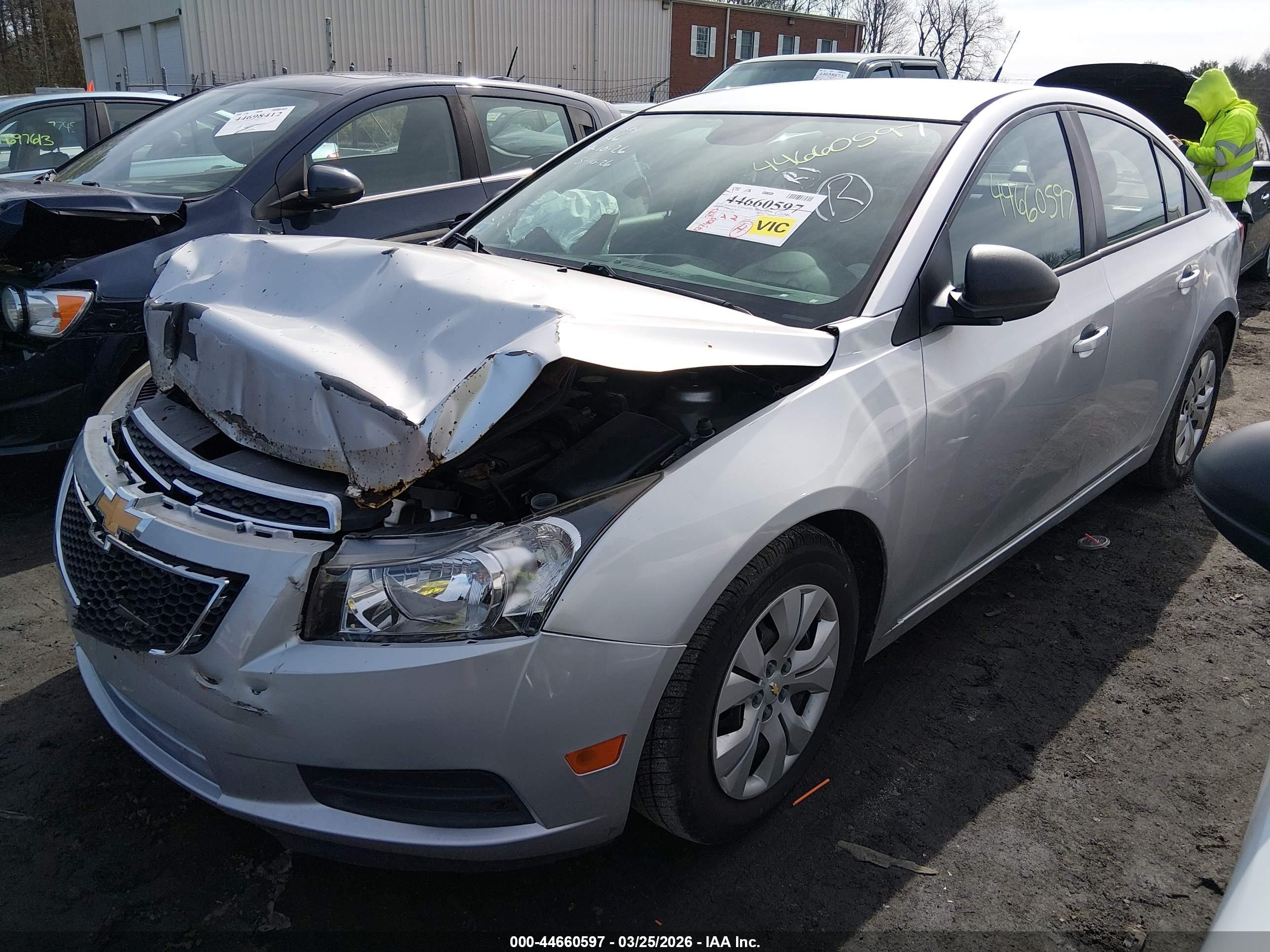 CHEVROLET CRUZE image 2