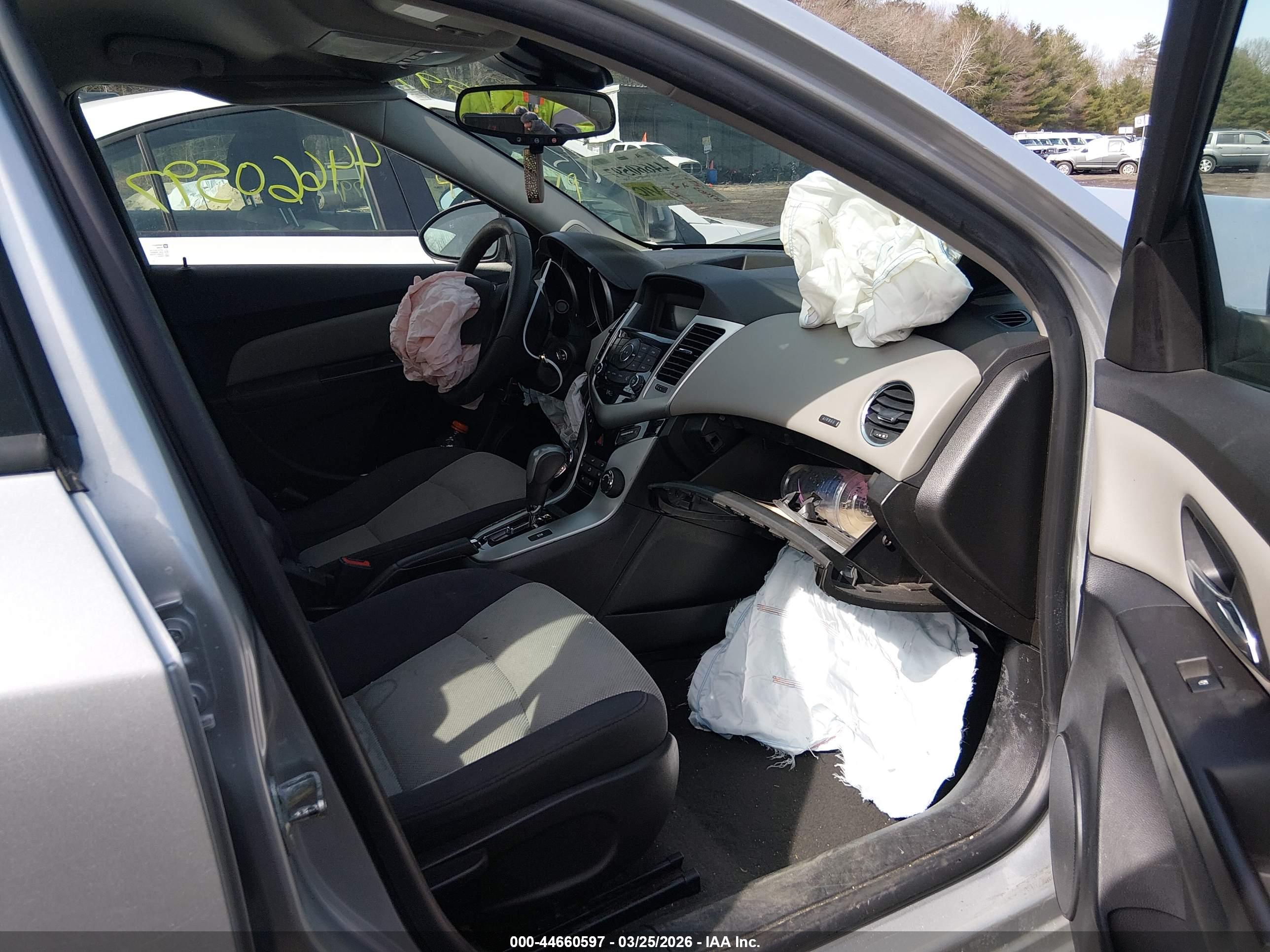 CHEVROLET CRUZE image 5