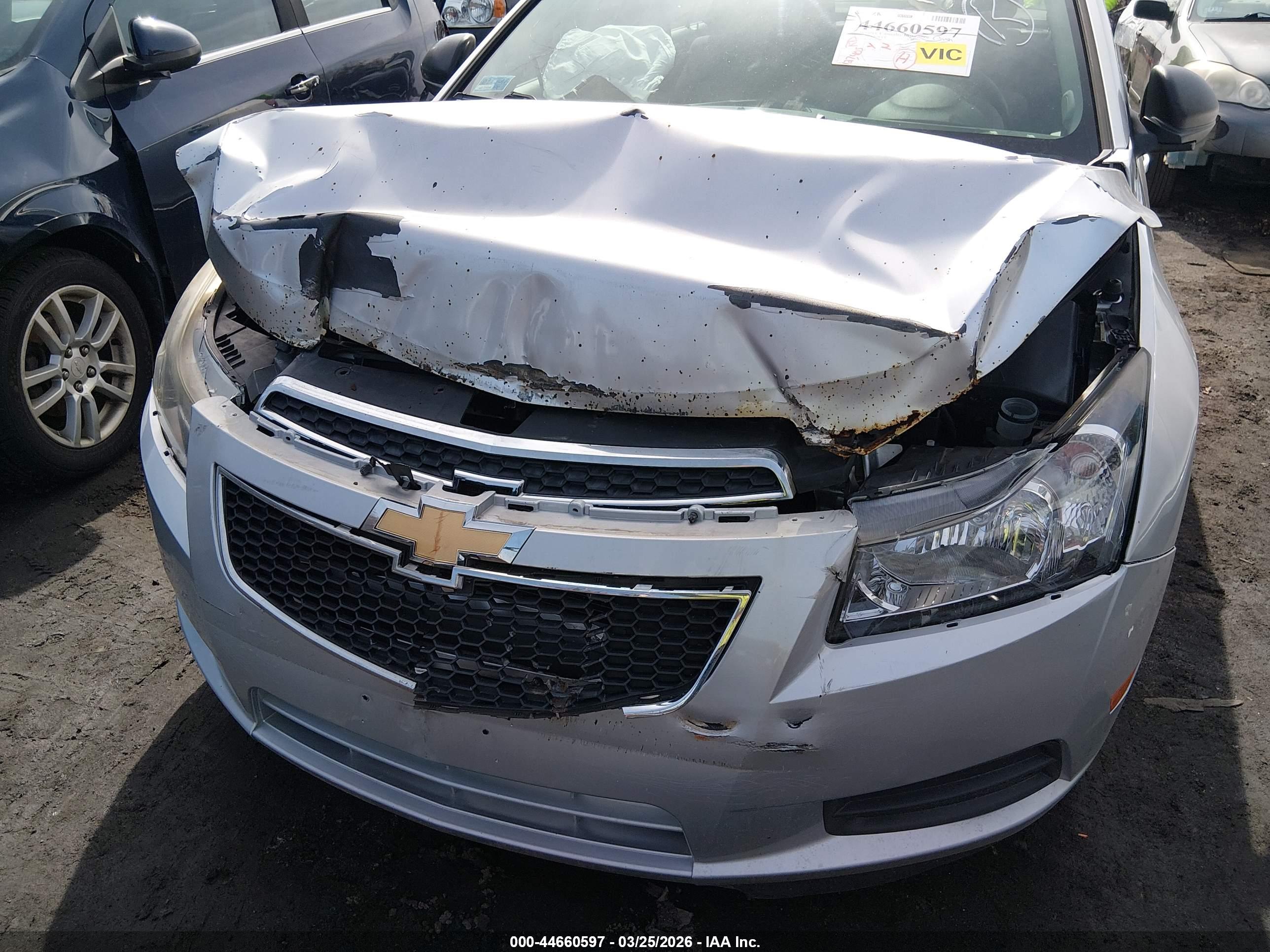CHEVROLET CRUZE image 6