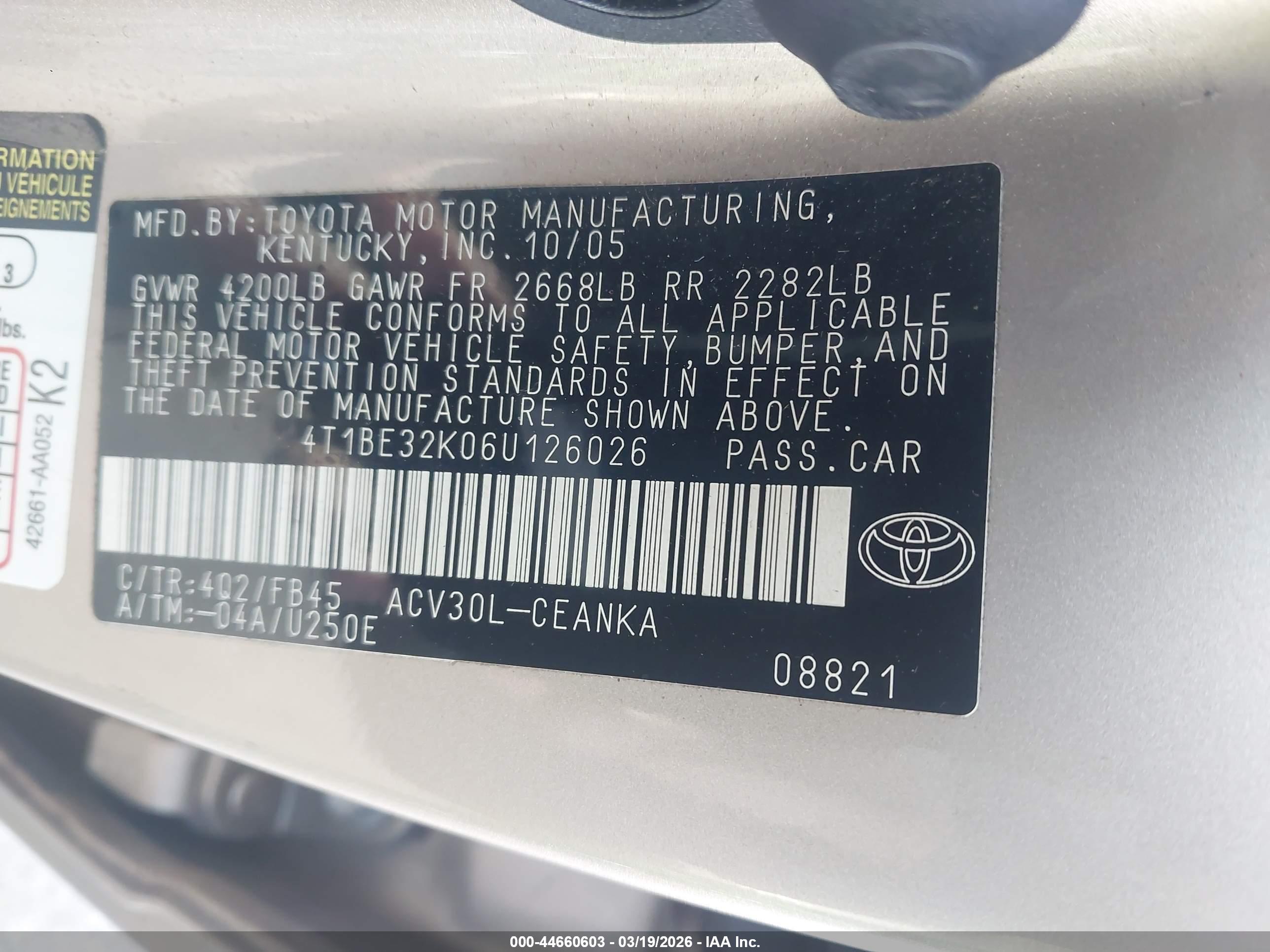 TOYOTA CAMRY image 9