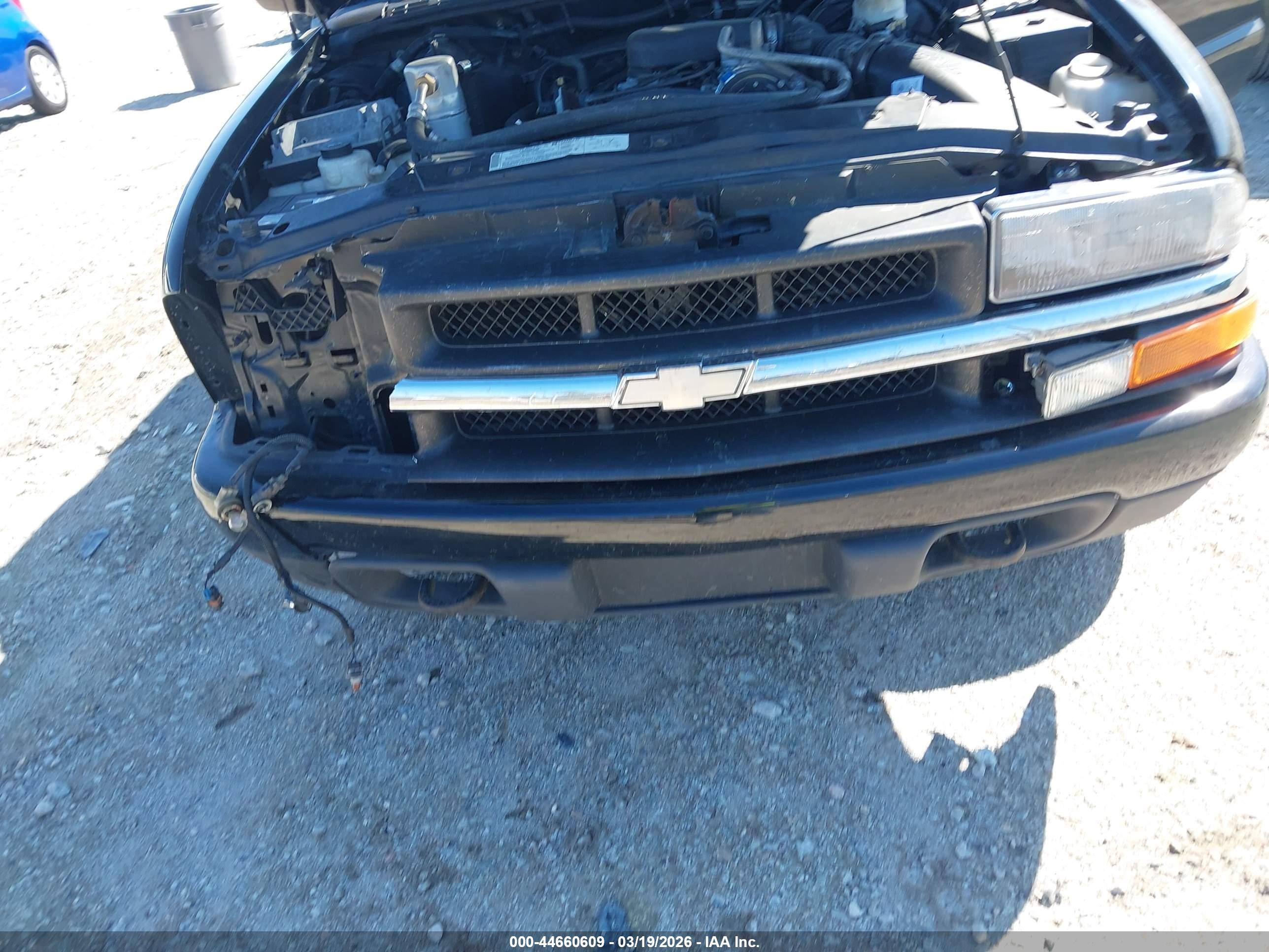 CHEVROLET S-10 image 6