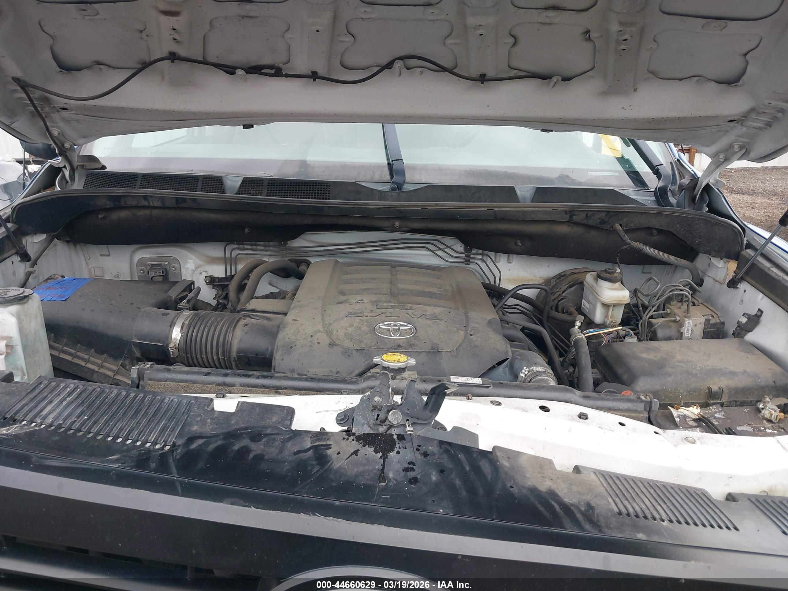 TOYOTA TUNDRA image 10