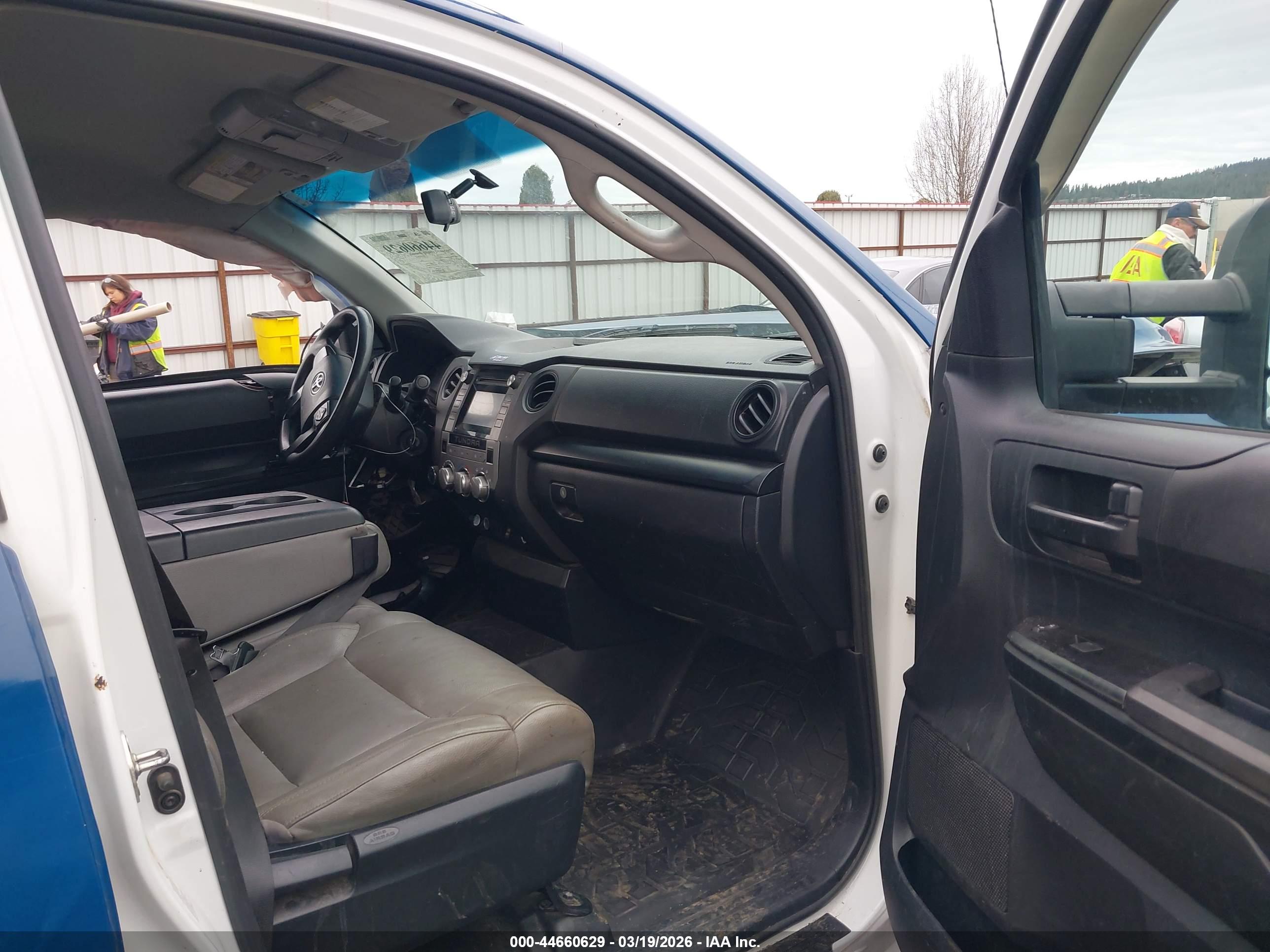 TOYOTA TUNDRA image 5