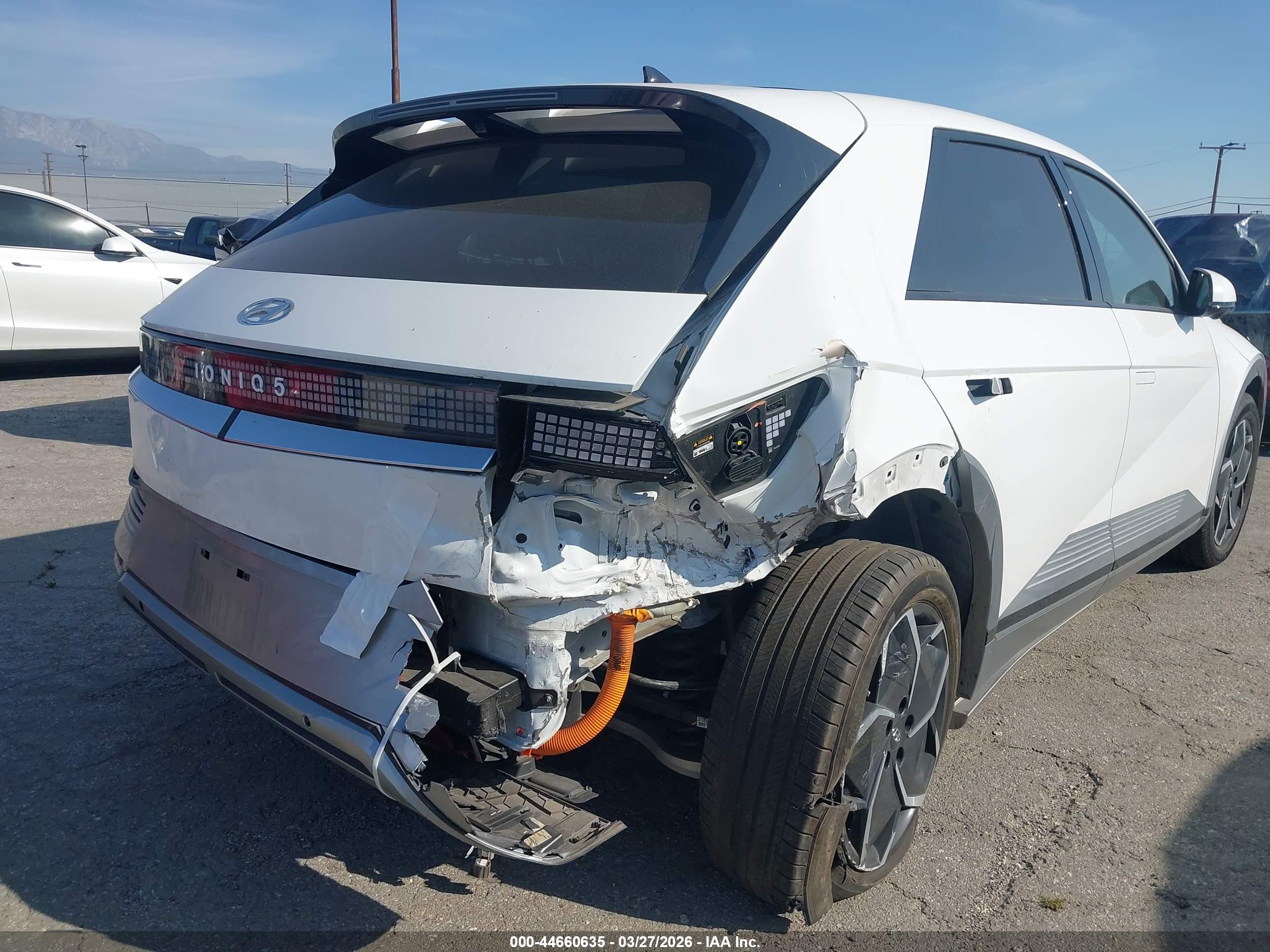 HYUNDAI IONIQ image 6