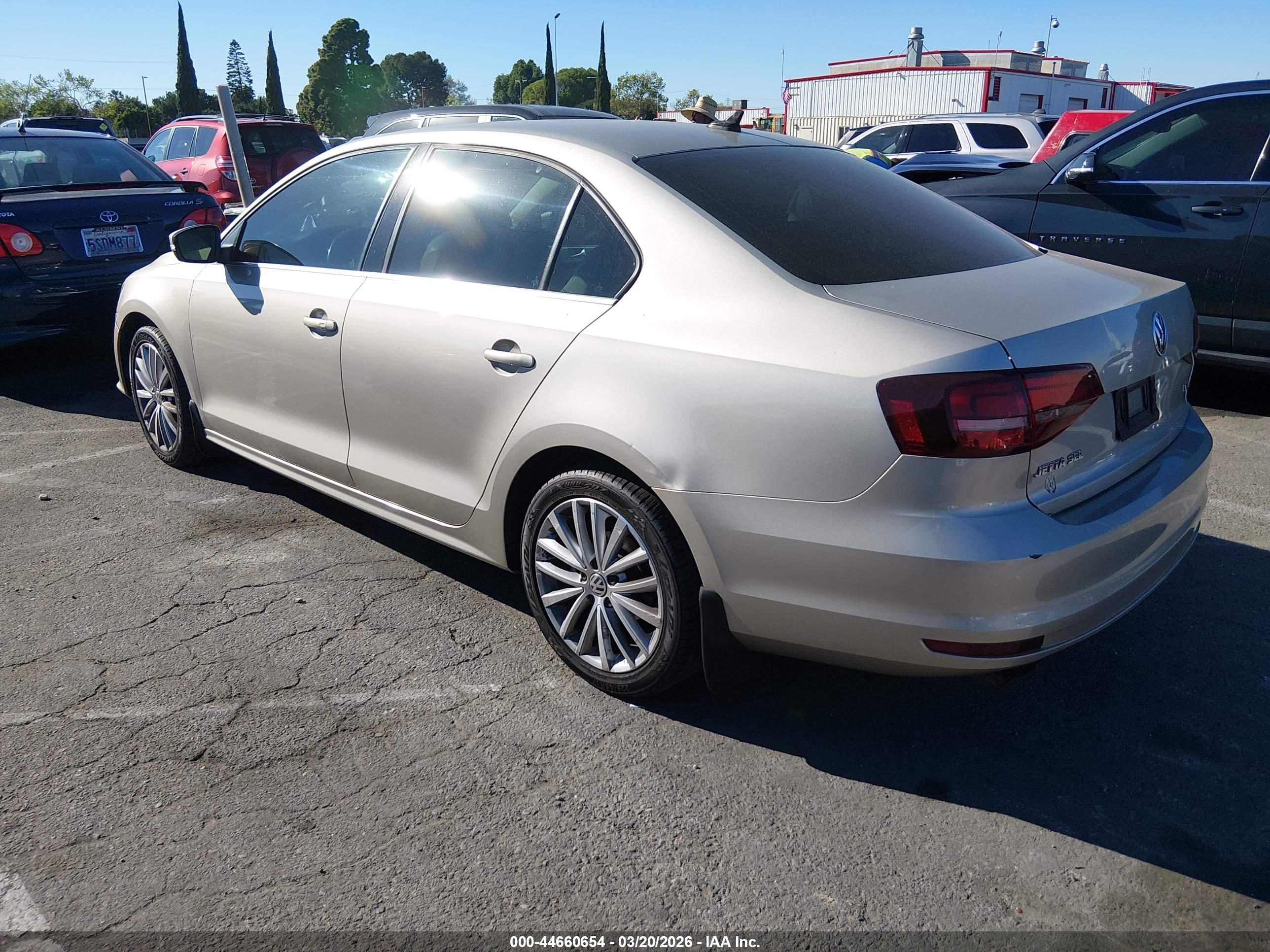 VOLKSWAGEN JETTA image 3