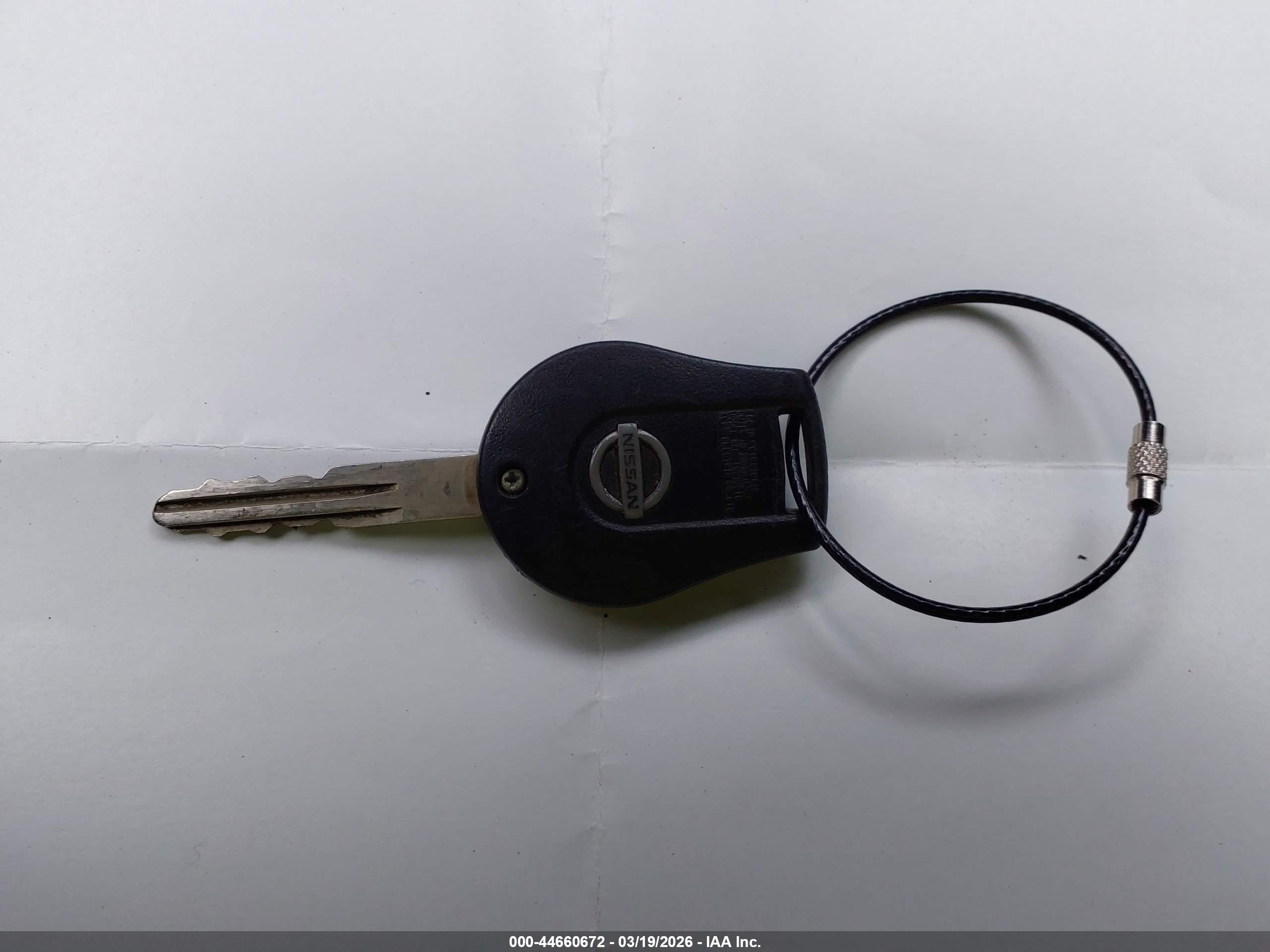 NISSAN VERSA image 11