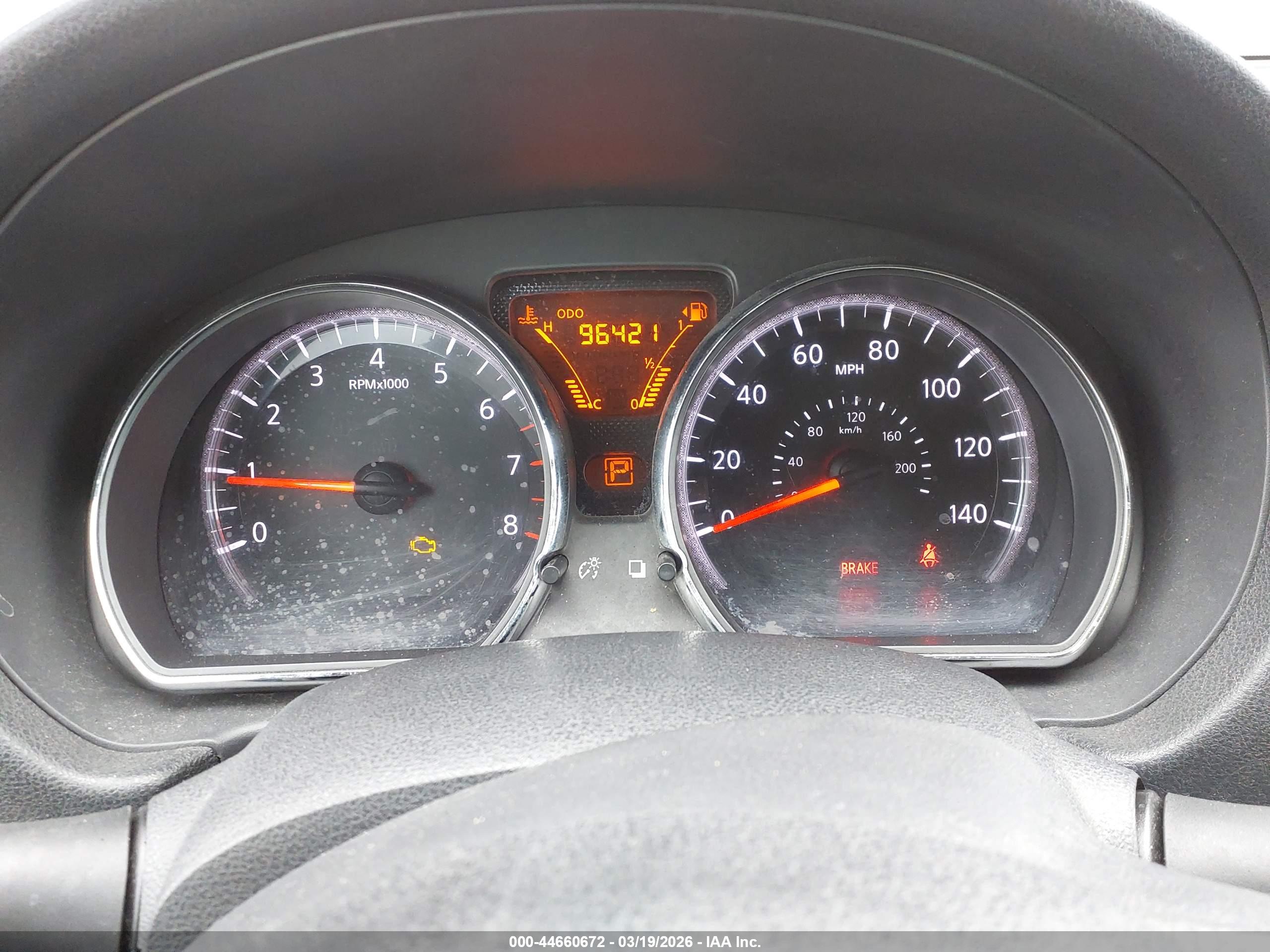 NISSAN VERSA image 7