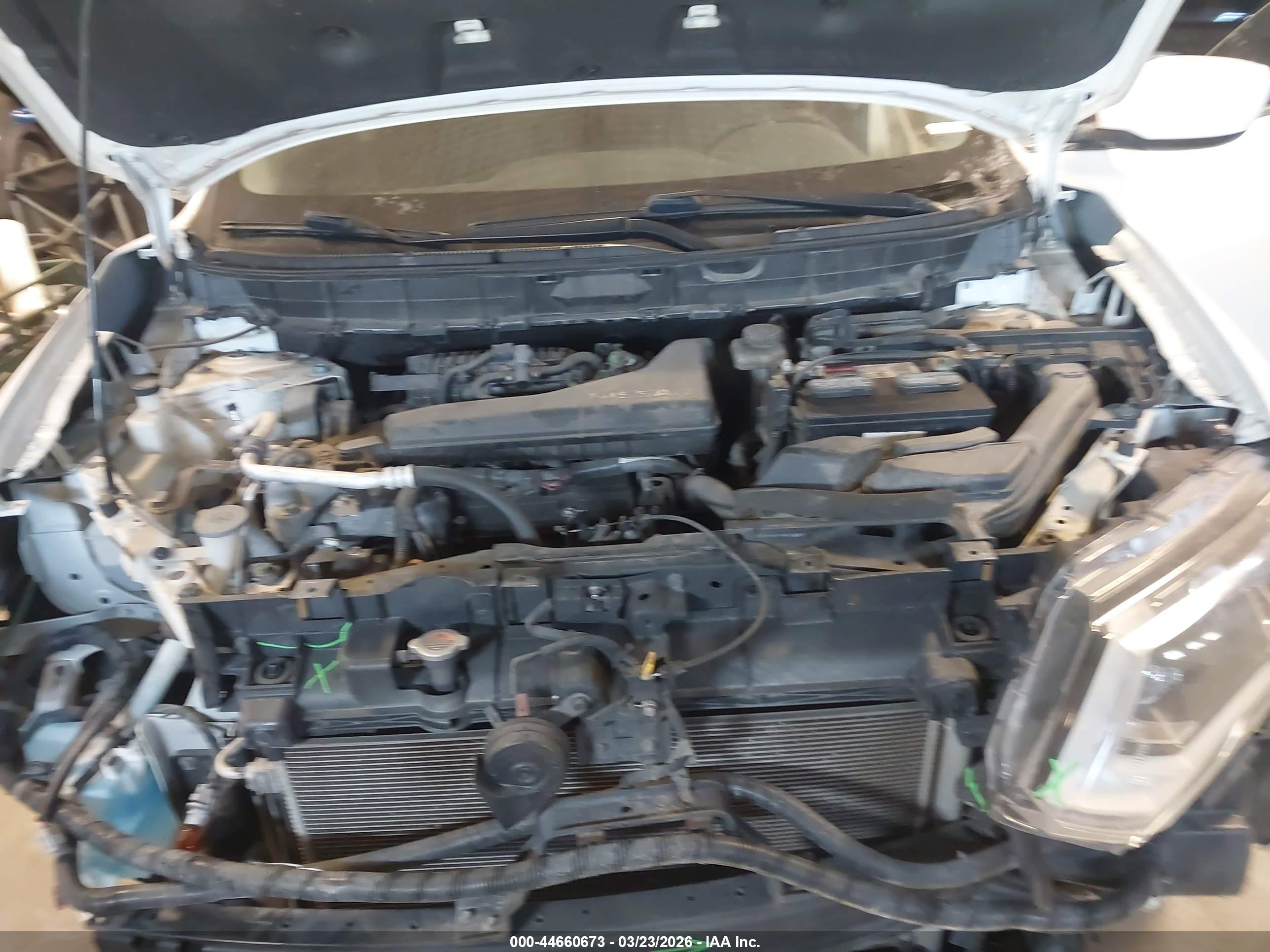NISSAN ROGUE image 10