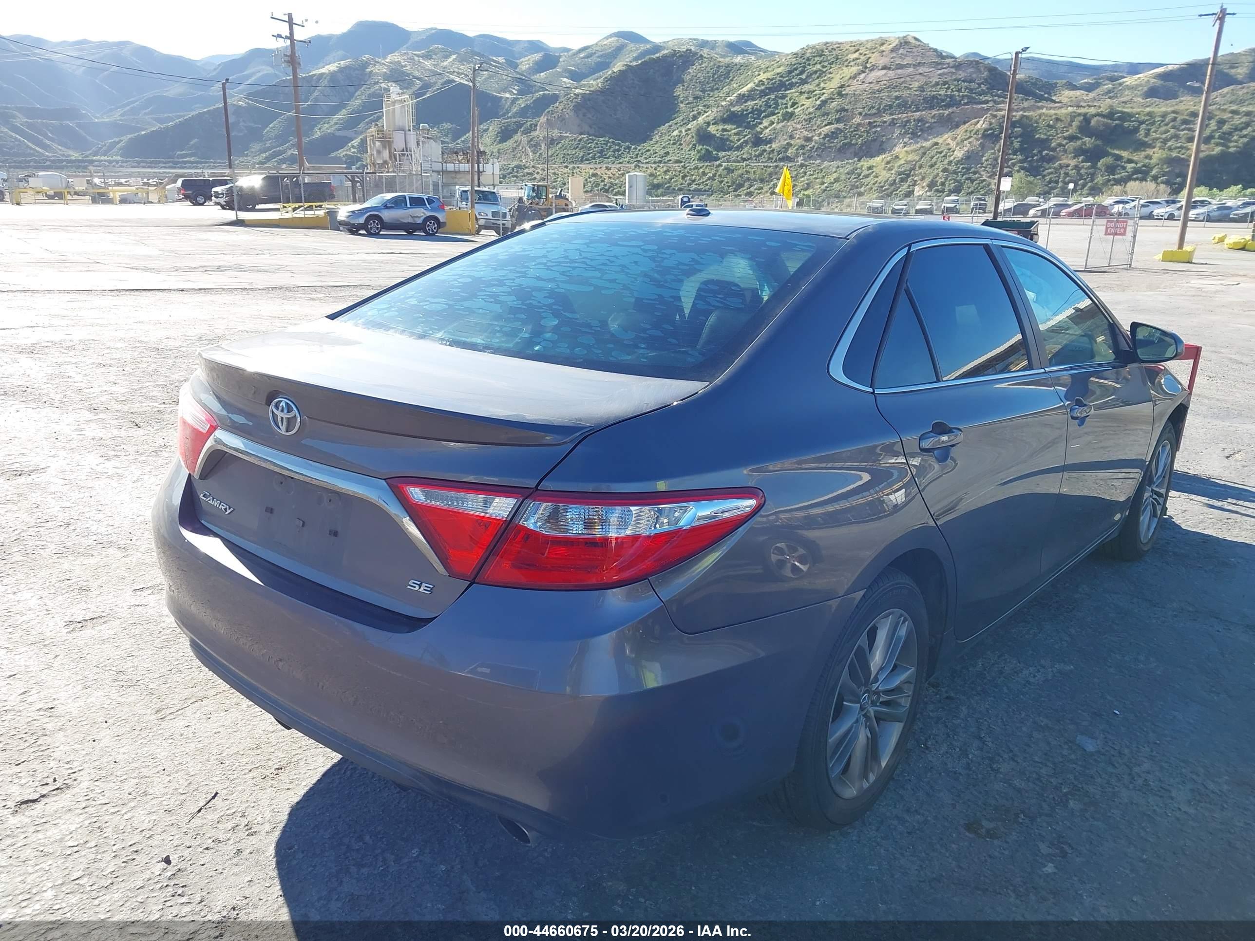TOYOTA CAMRY image 4