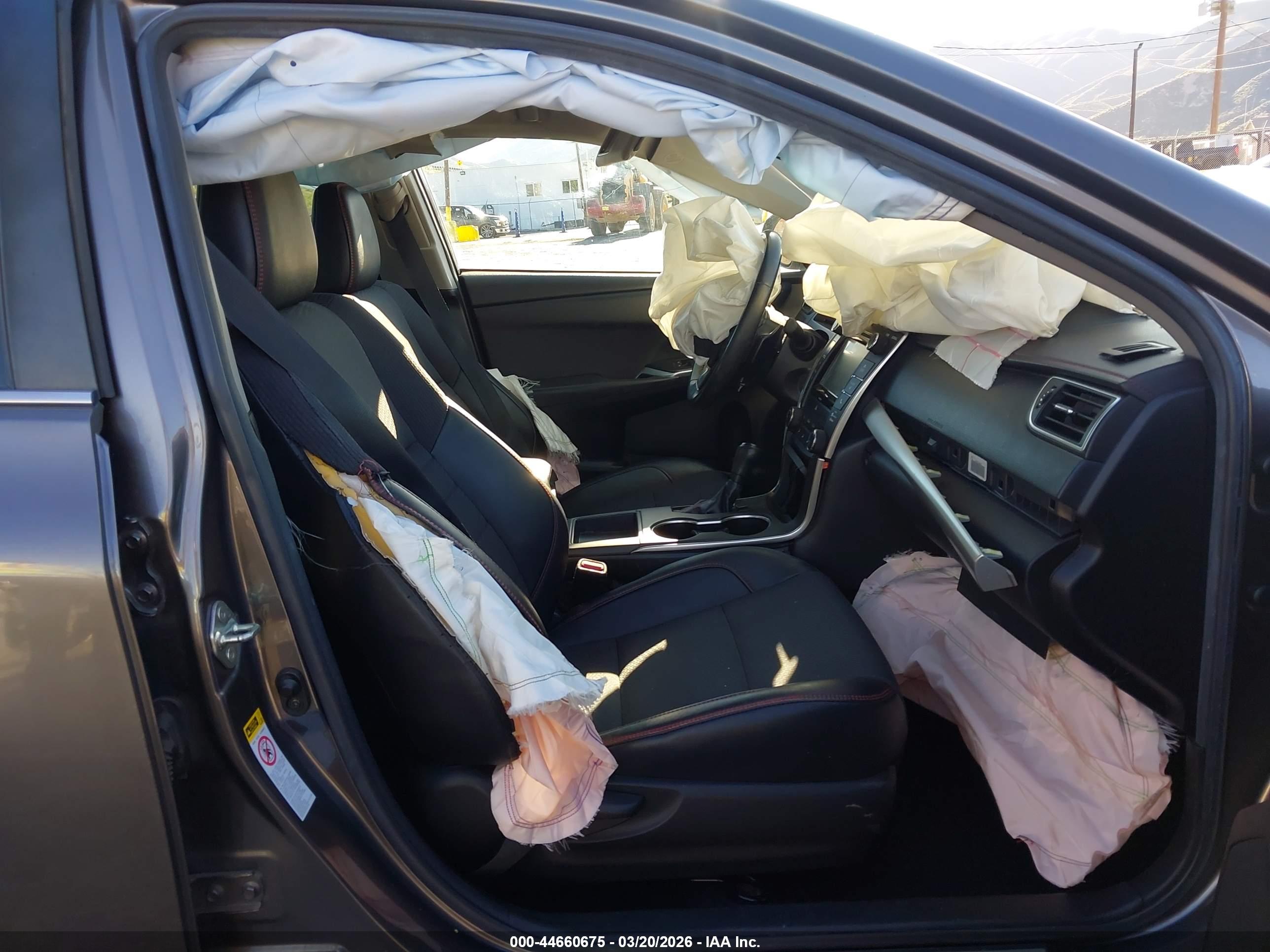 TOYOTA CAMRY image 5