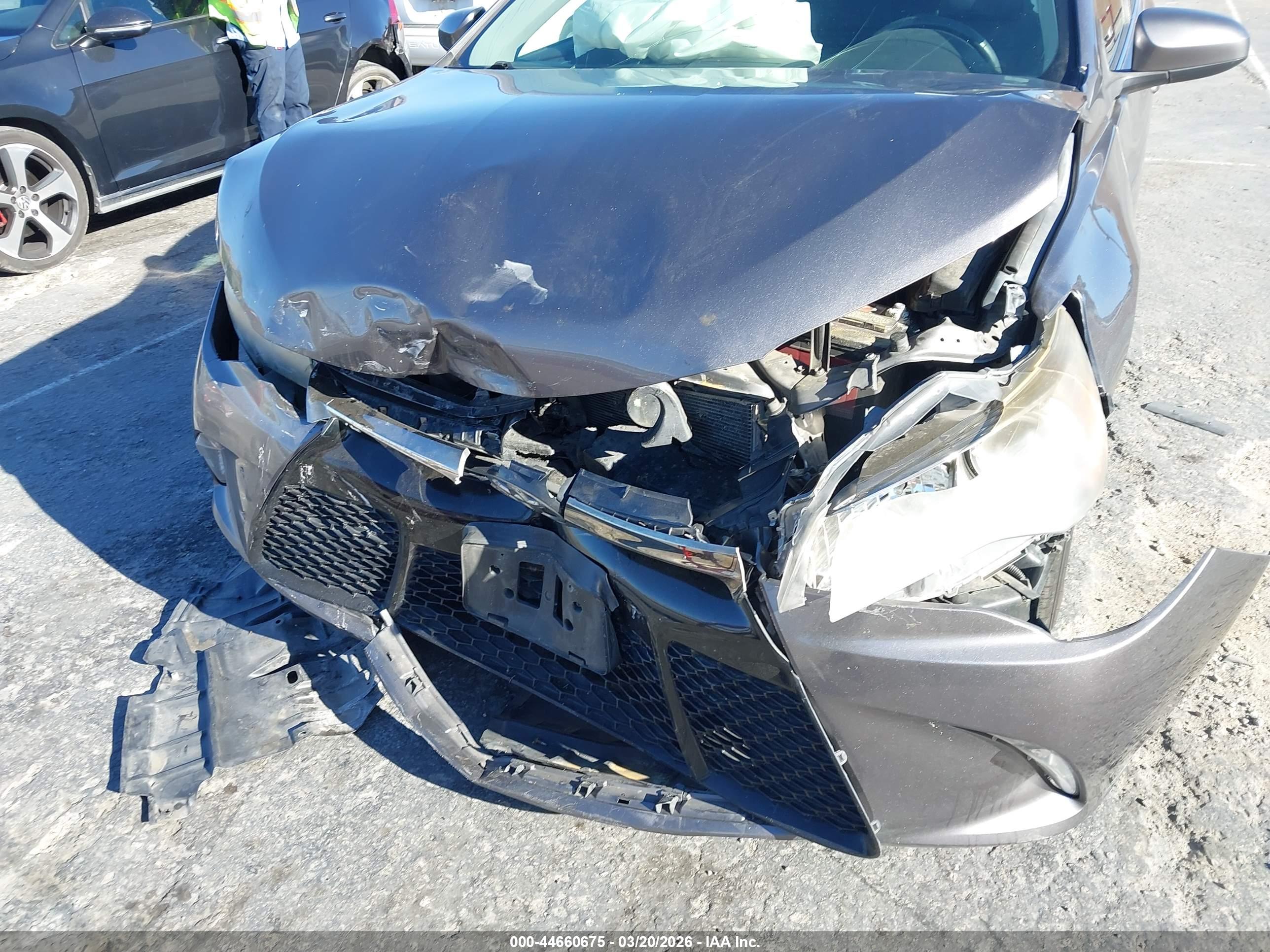 TOYOTA CAMRY image 6