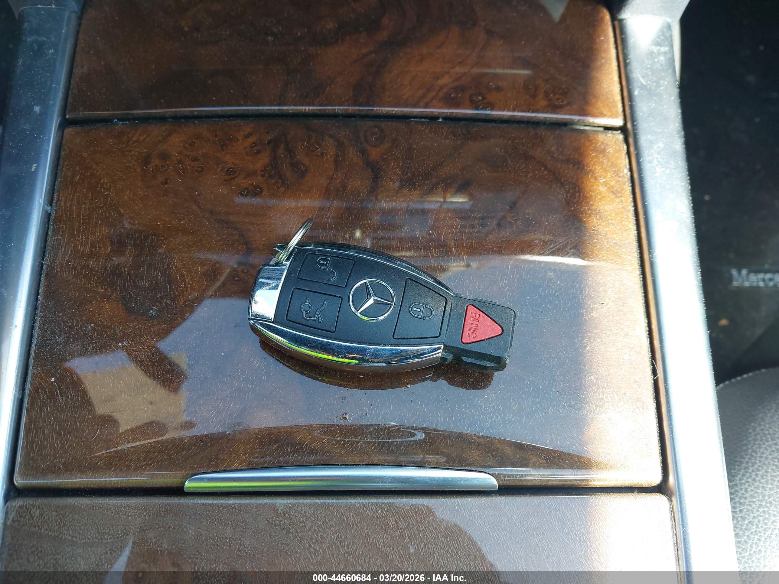 MERCEDES-BENZ E image 11