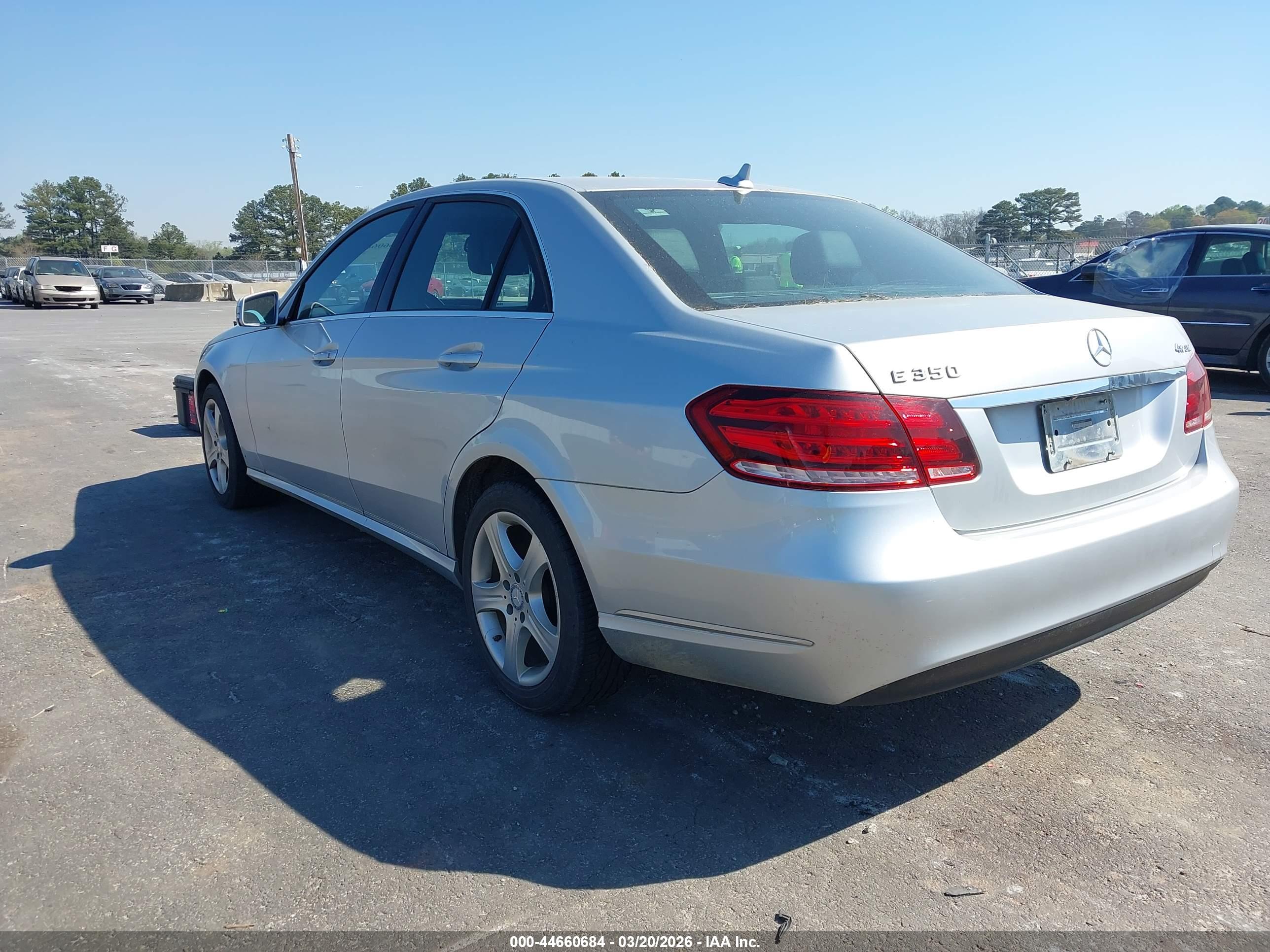 MERCEDES-BENZ E image 3