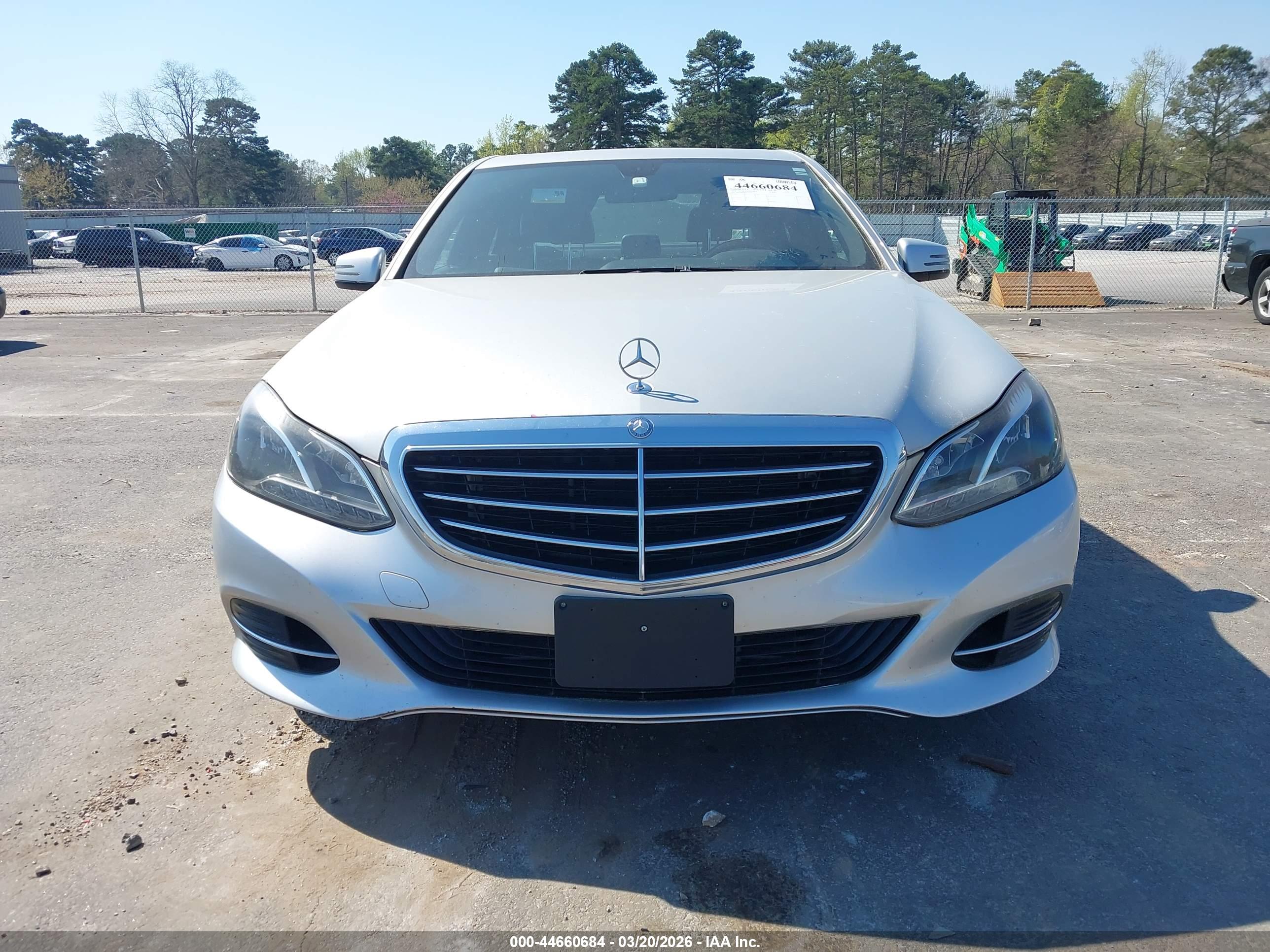 MERCEDES-BENZ E image 6