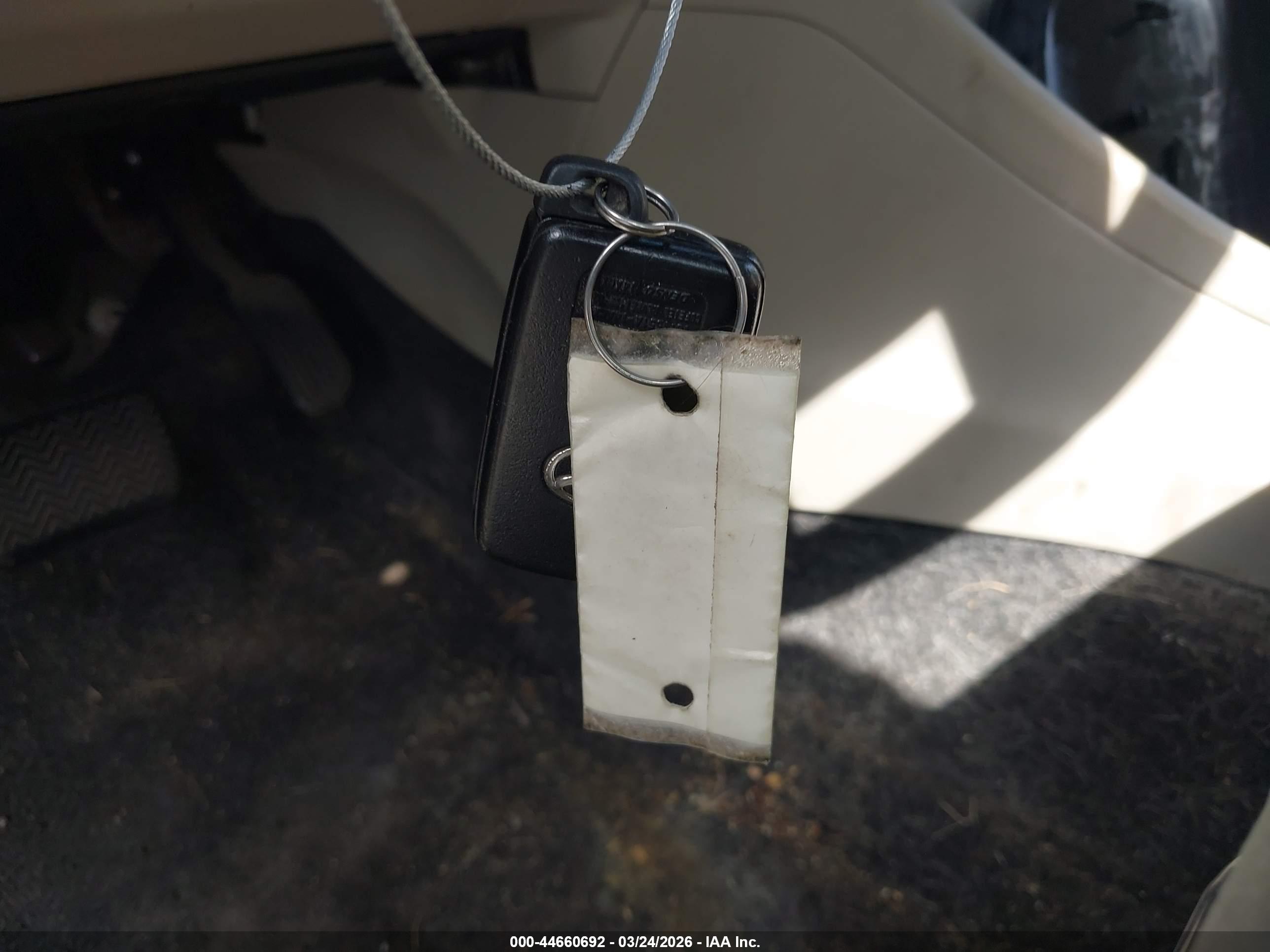 TOYOTA PRIUS image 11