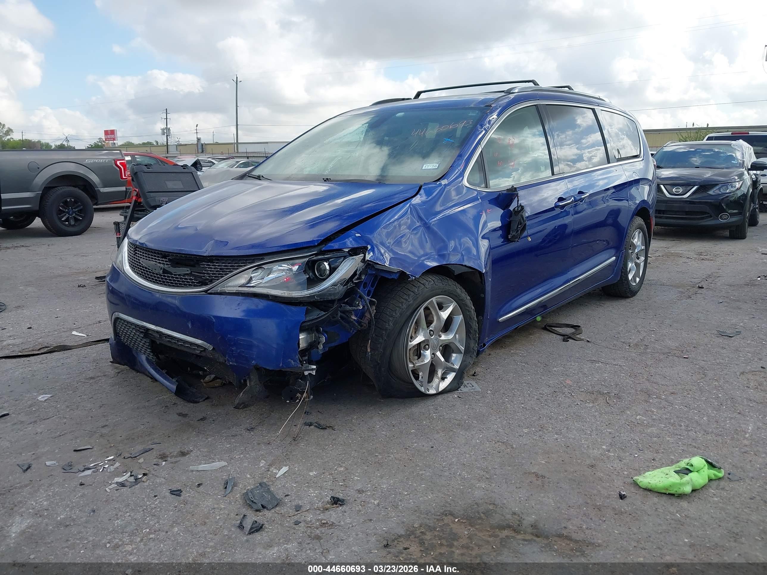CHRYSLER PACIFICA image 2