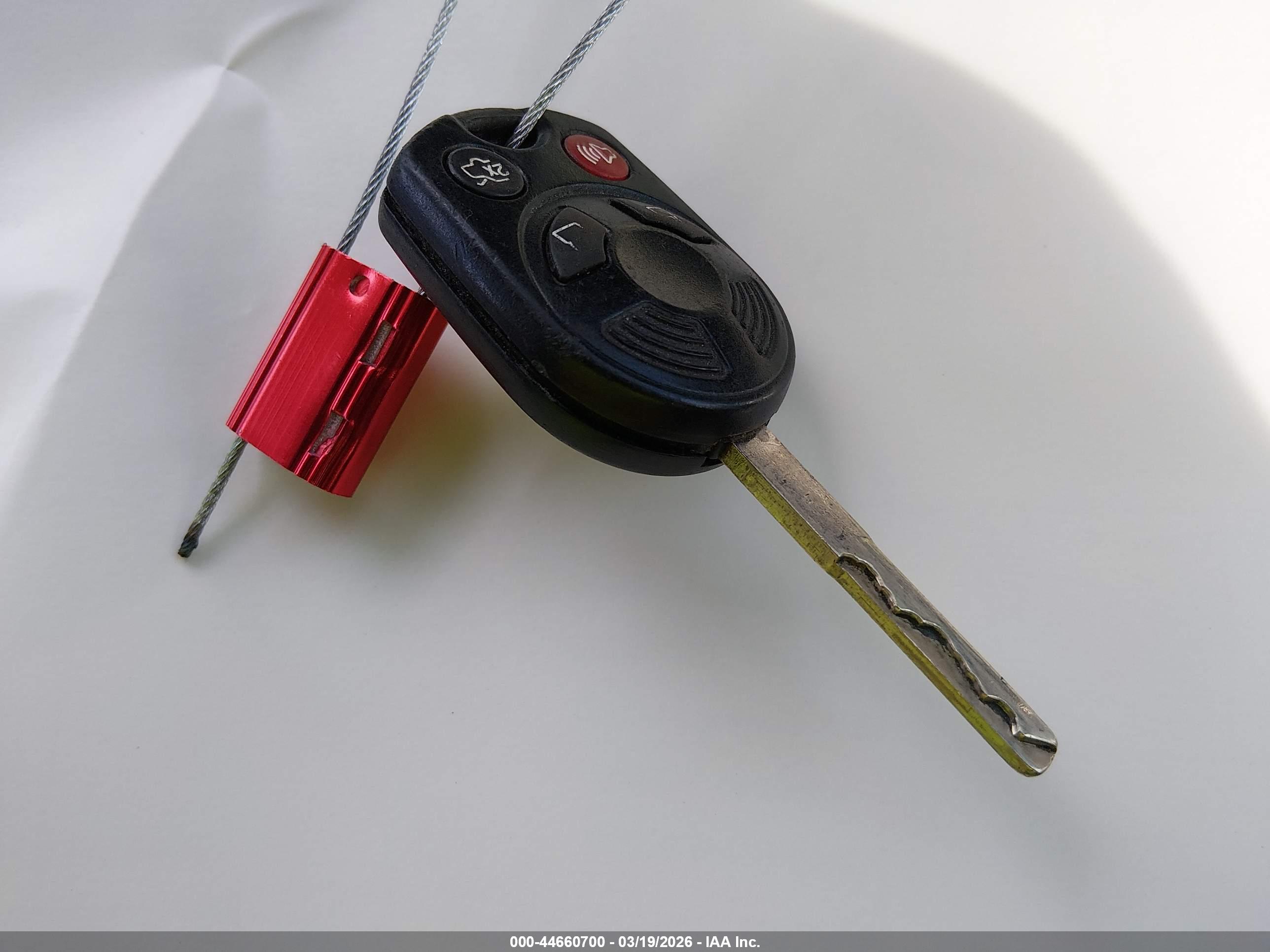 FORD ESCAPE image 11