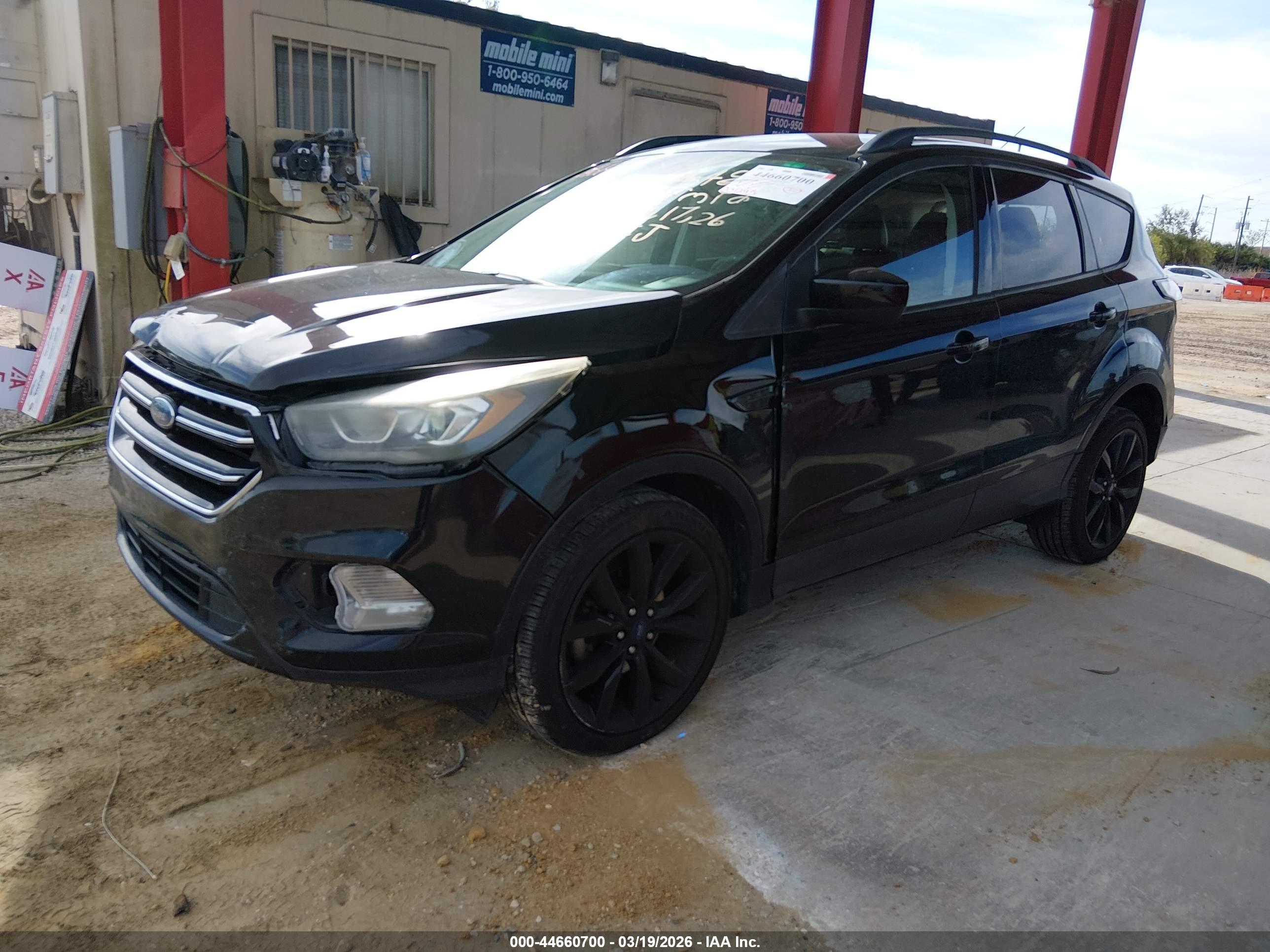 FORD ESCAPE image 2