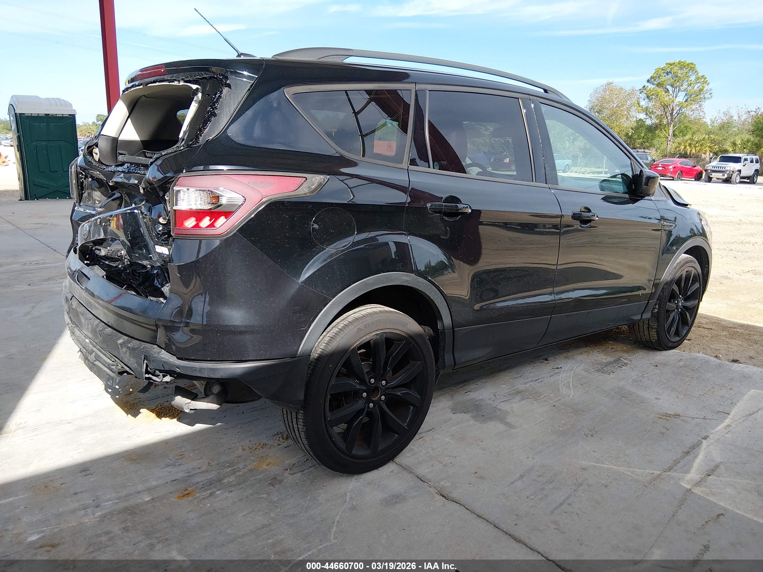 FORD ESCAPE image 4