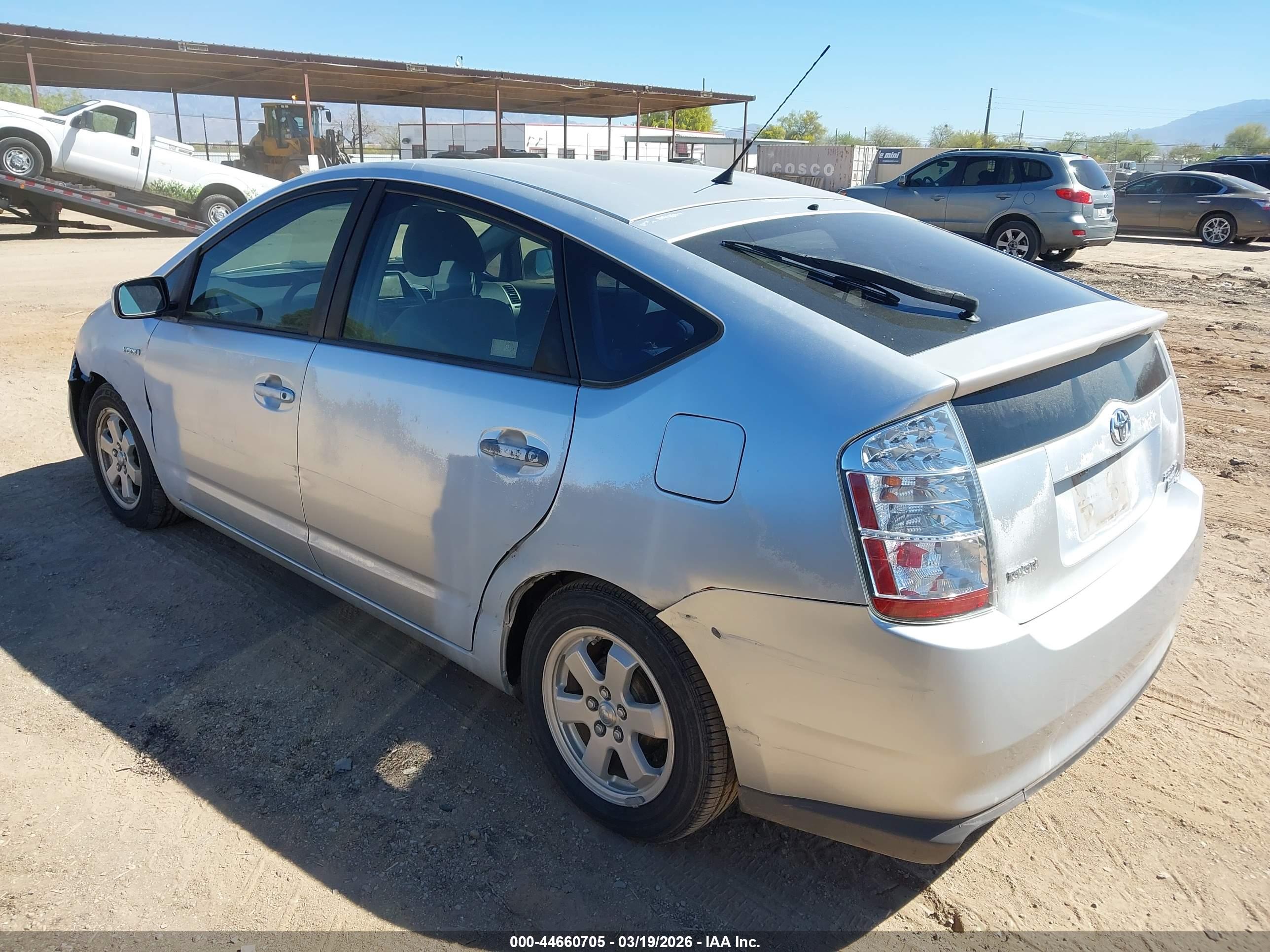 TOYOTA PRIUS image 3