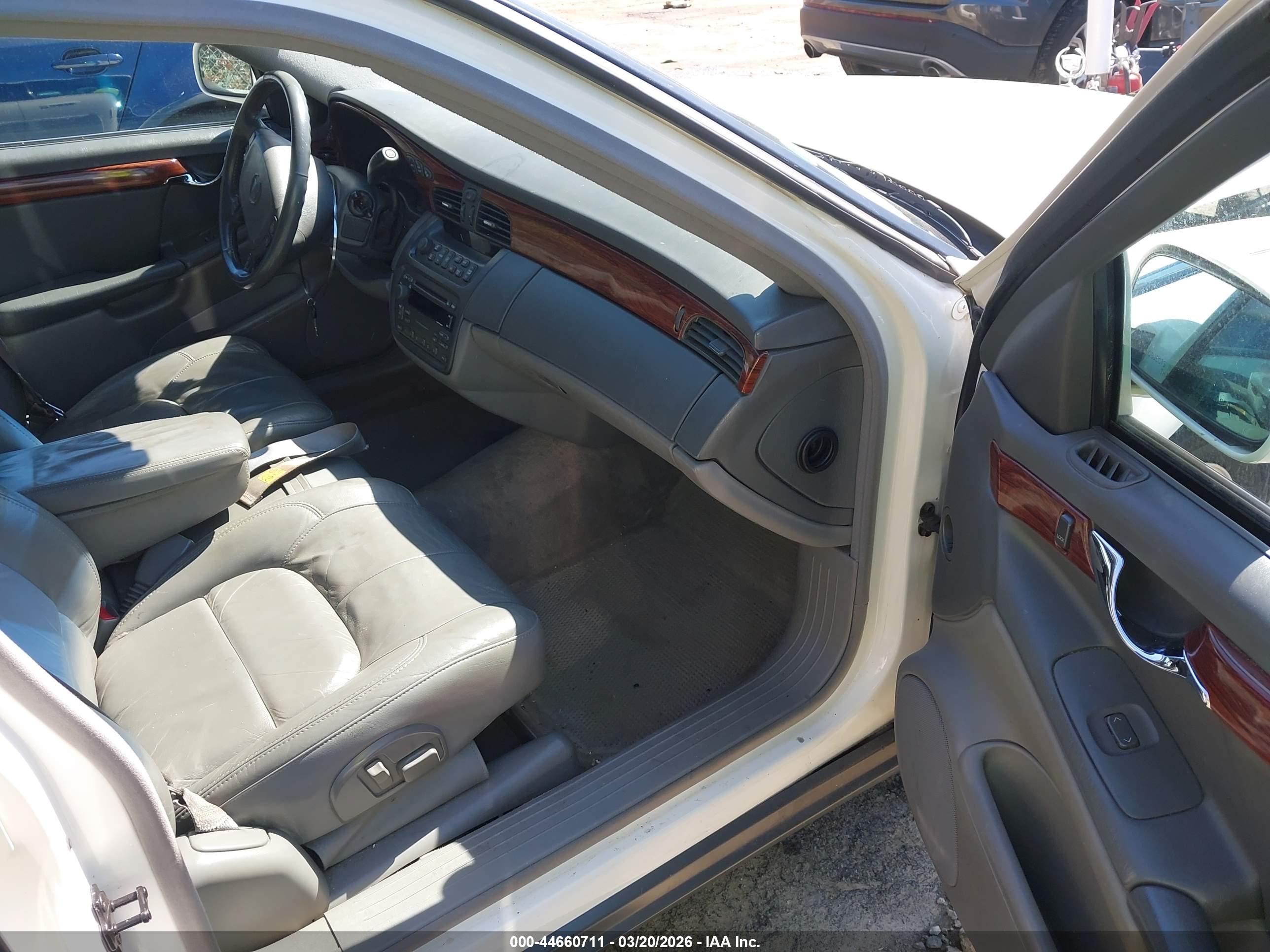 CADILLAC DEVILLE image 5