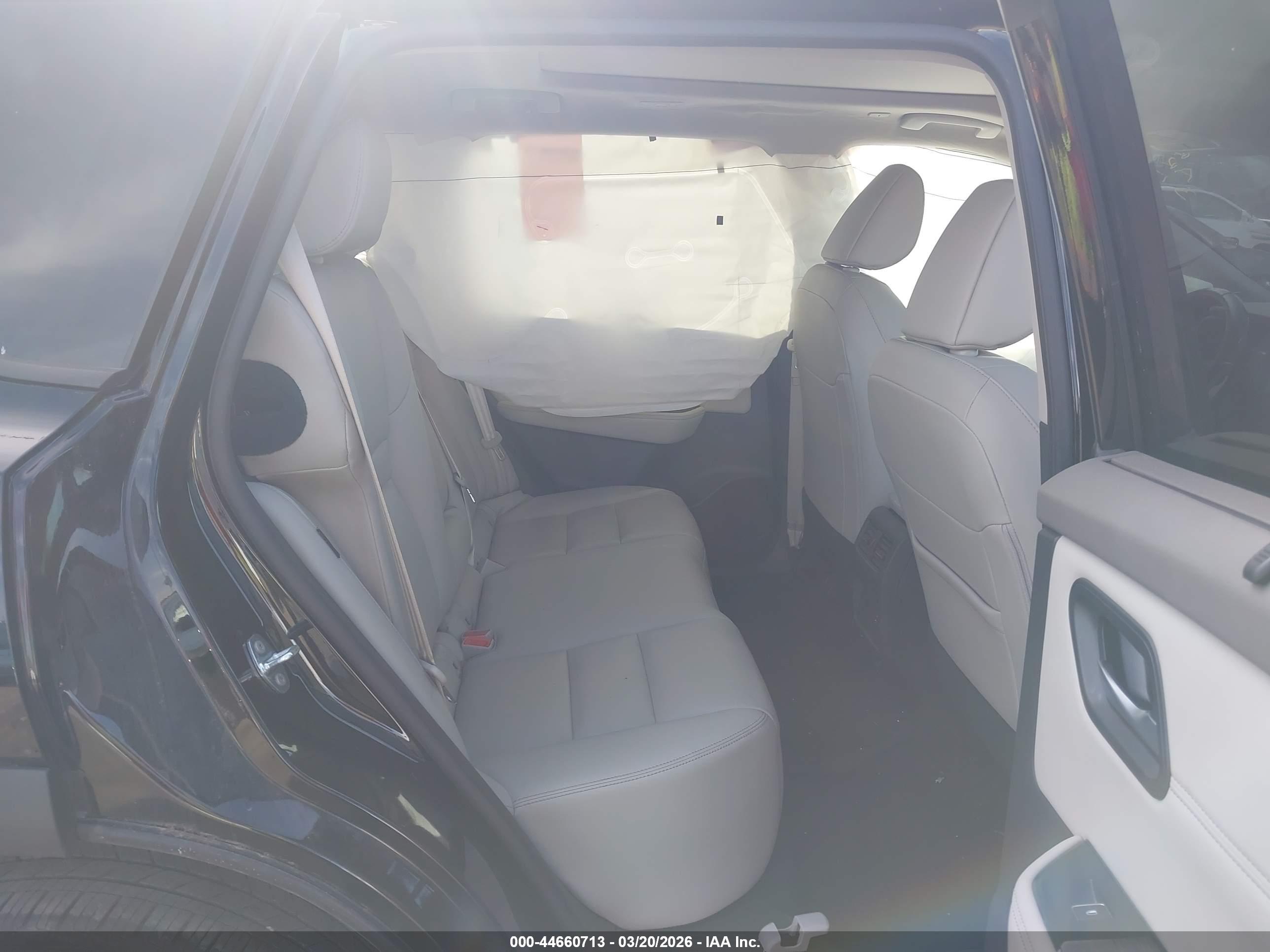 NISSAN ROGUE image 8