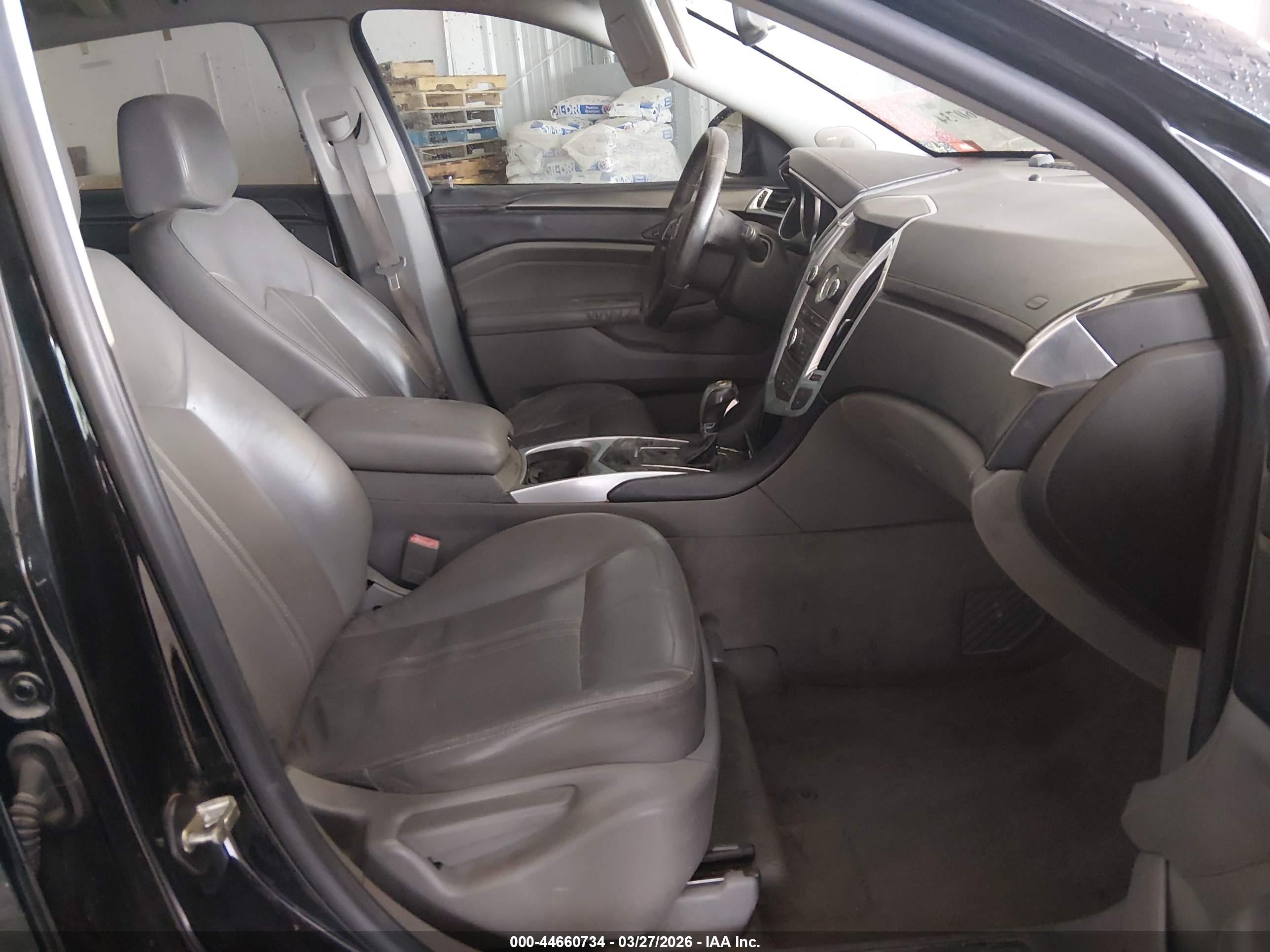 CADILLAC SRX image 5