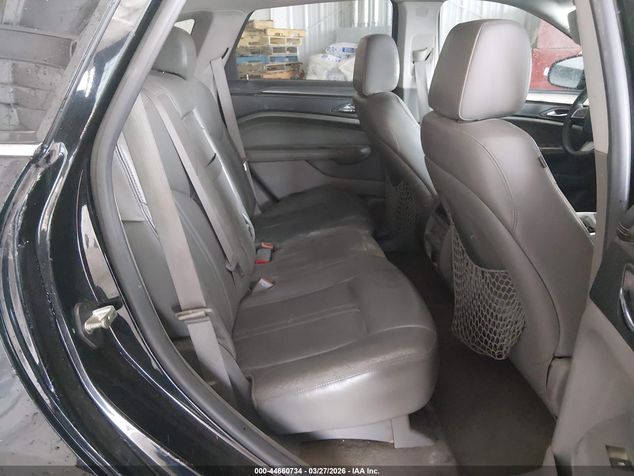 CADILLAC SRX image 8