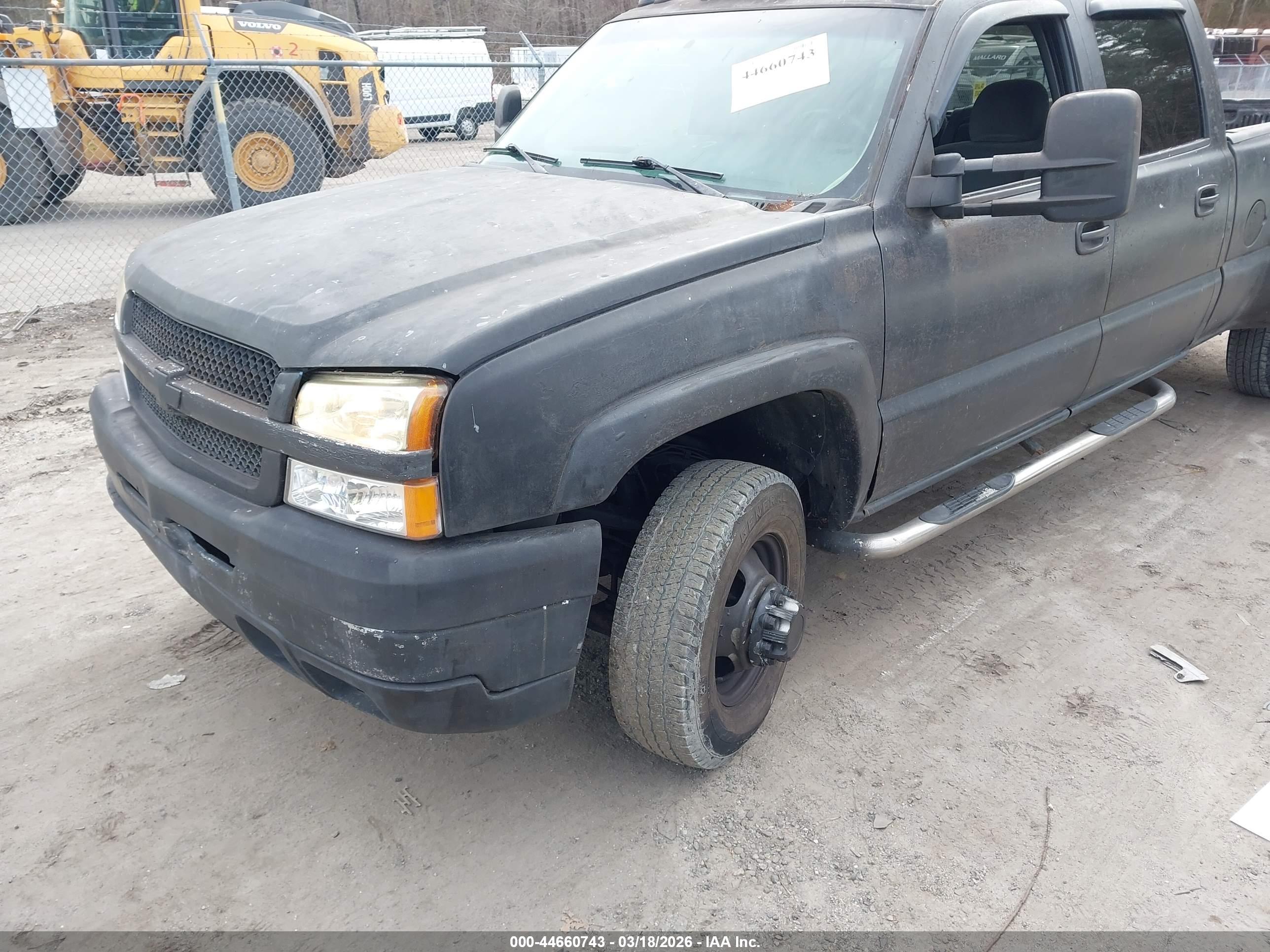 CHEVROLET SILVERADO image 2