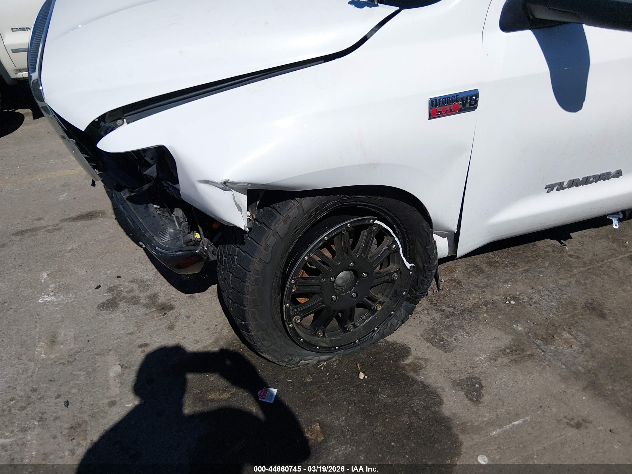TOYOTA TUNDRA image 6