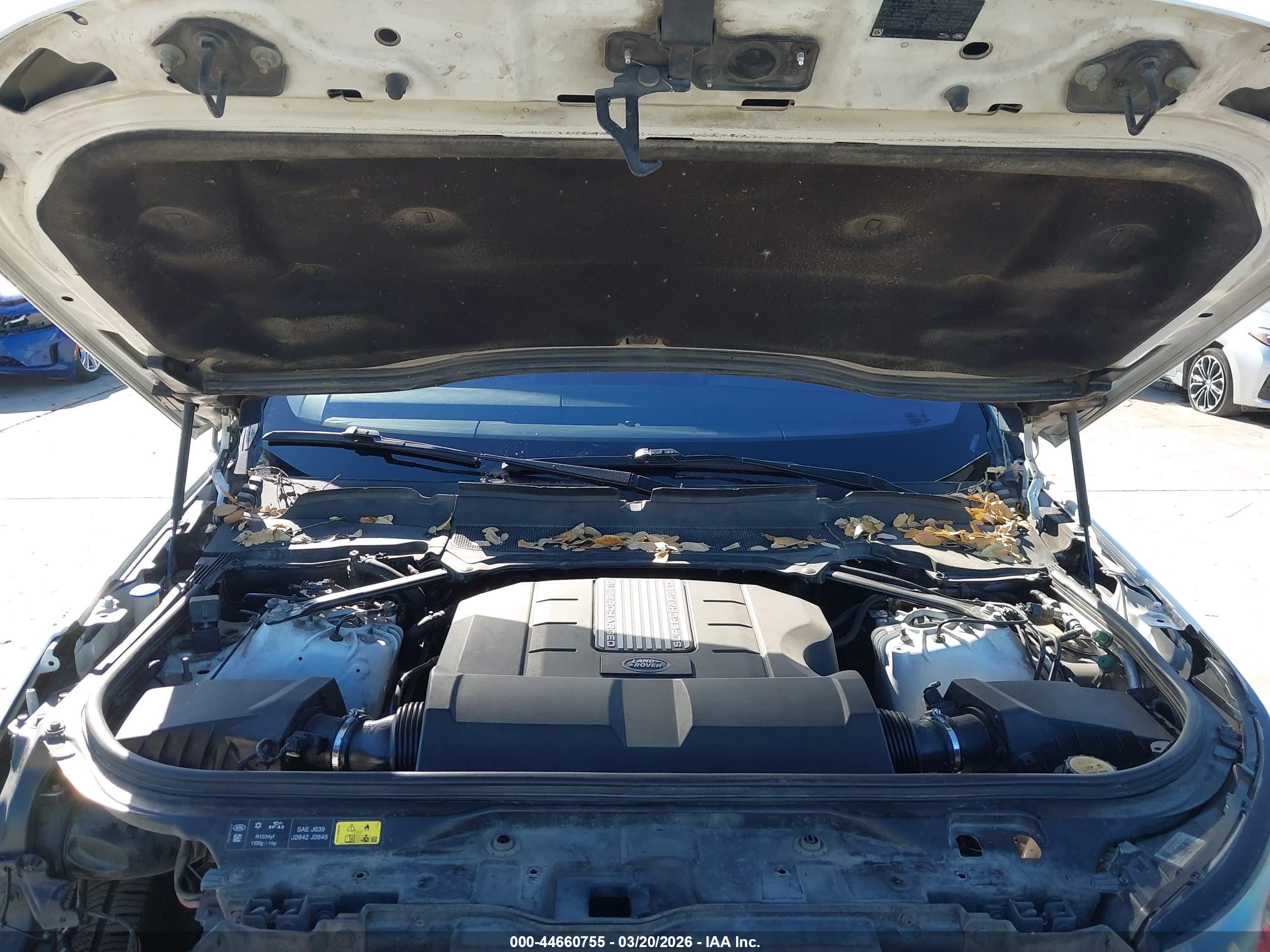 LAND ROVER image 10