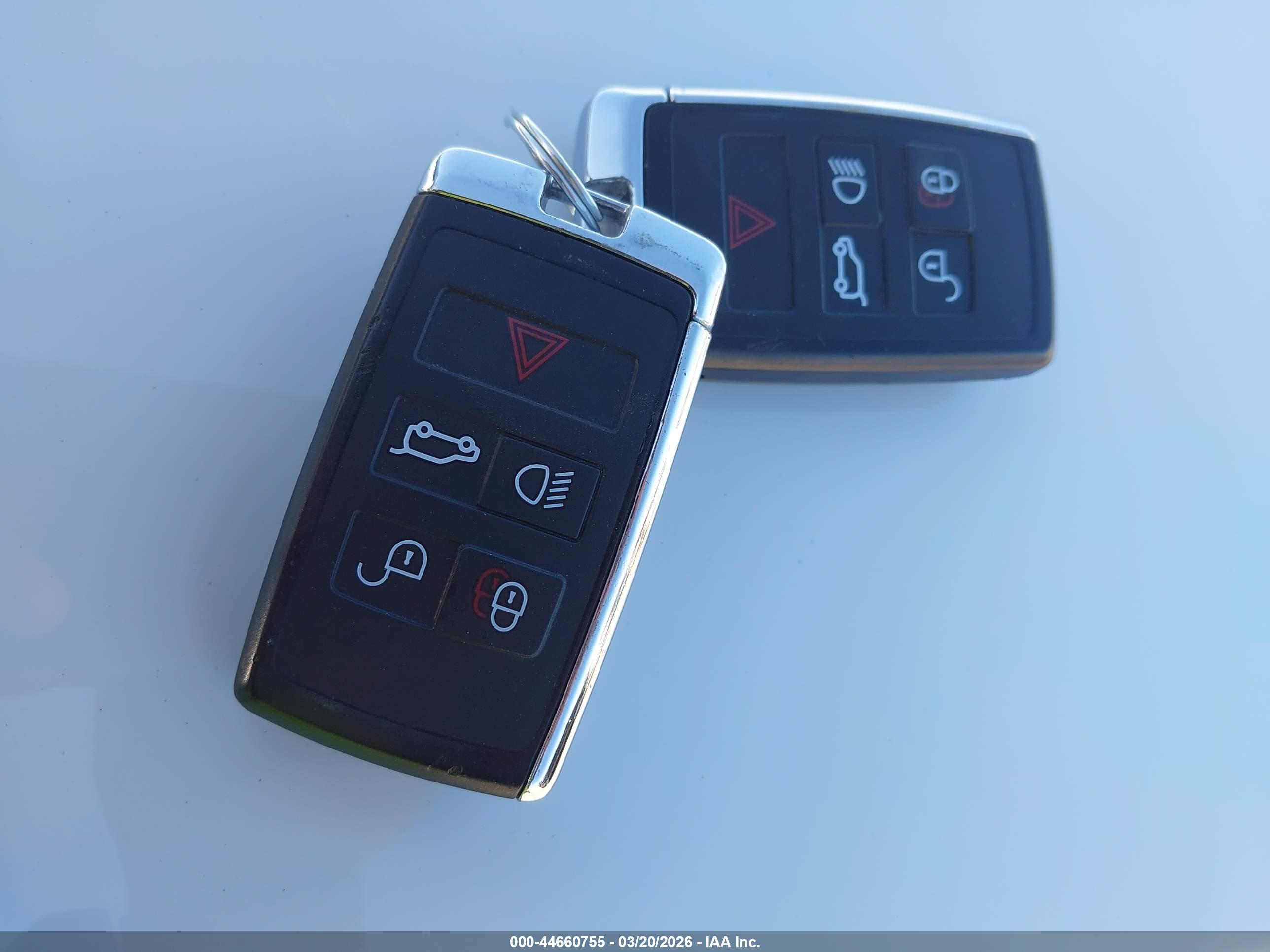 LAND ROVER image 11