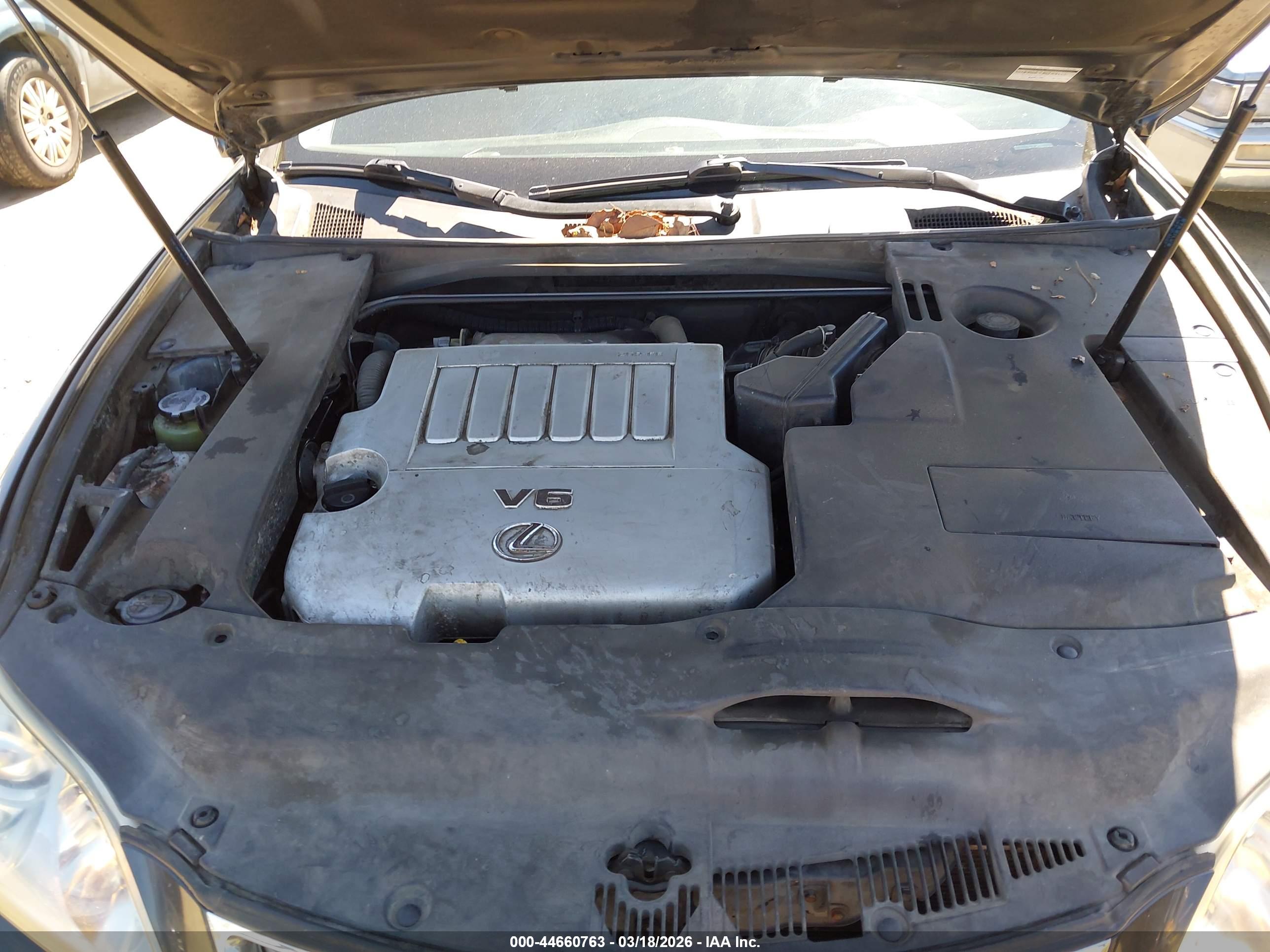LEXUS ES image 10