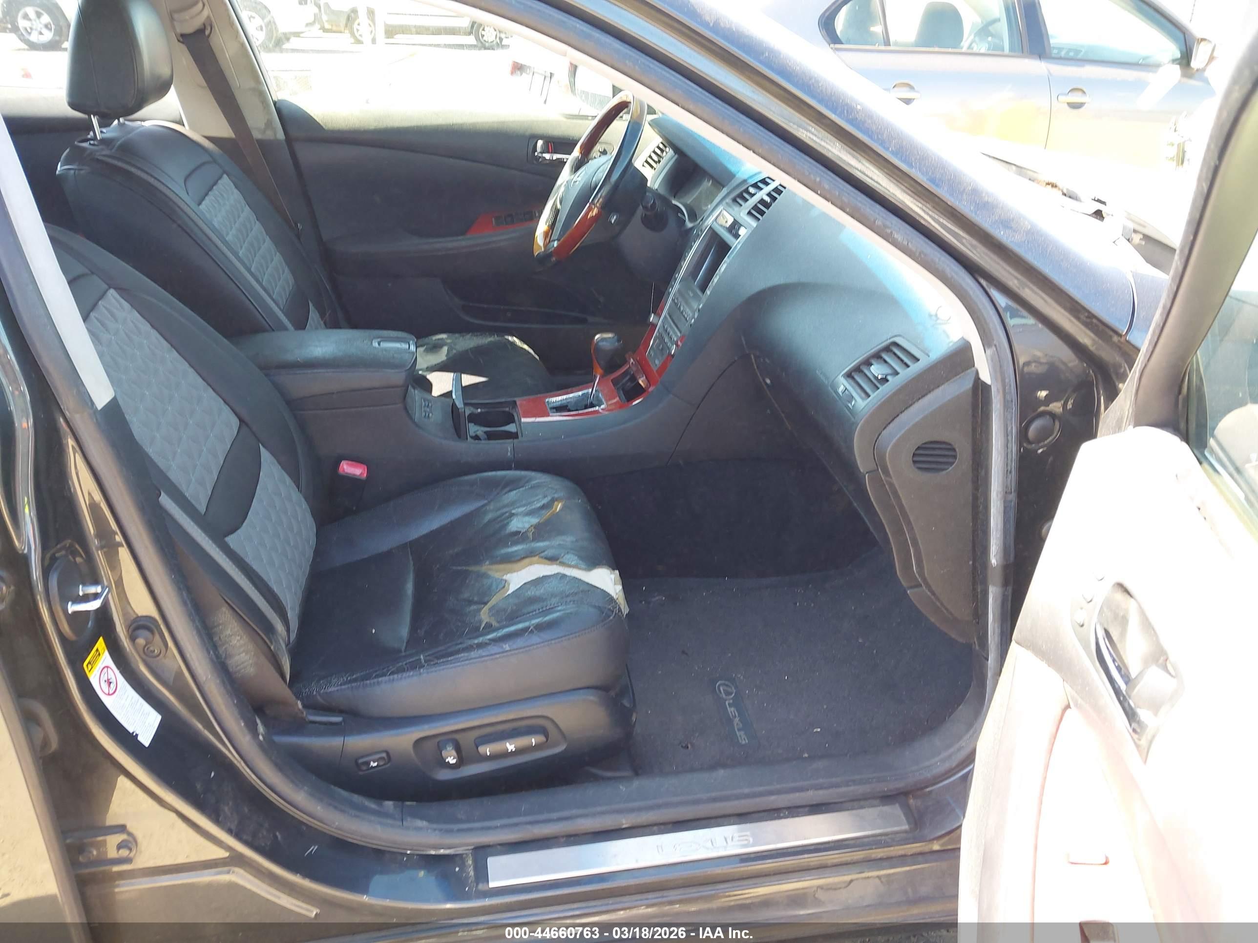 LEXUS ES image 5