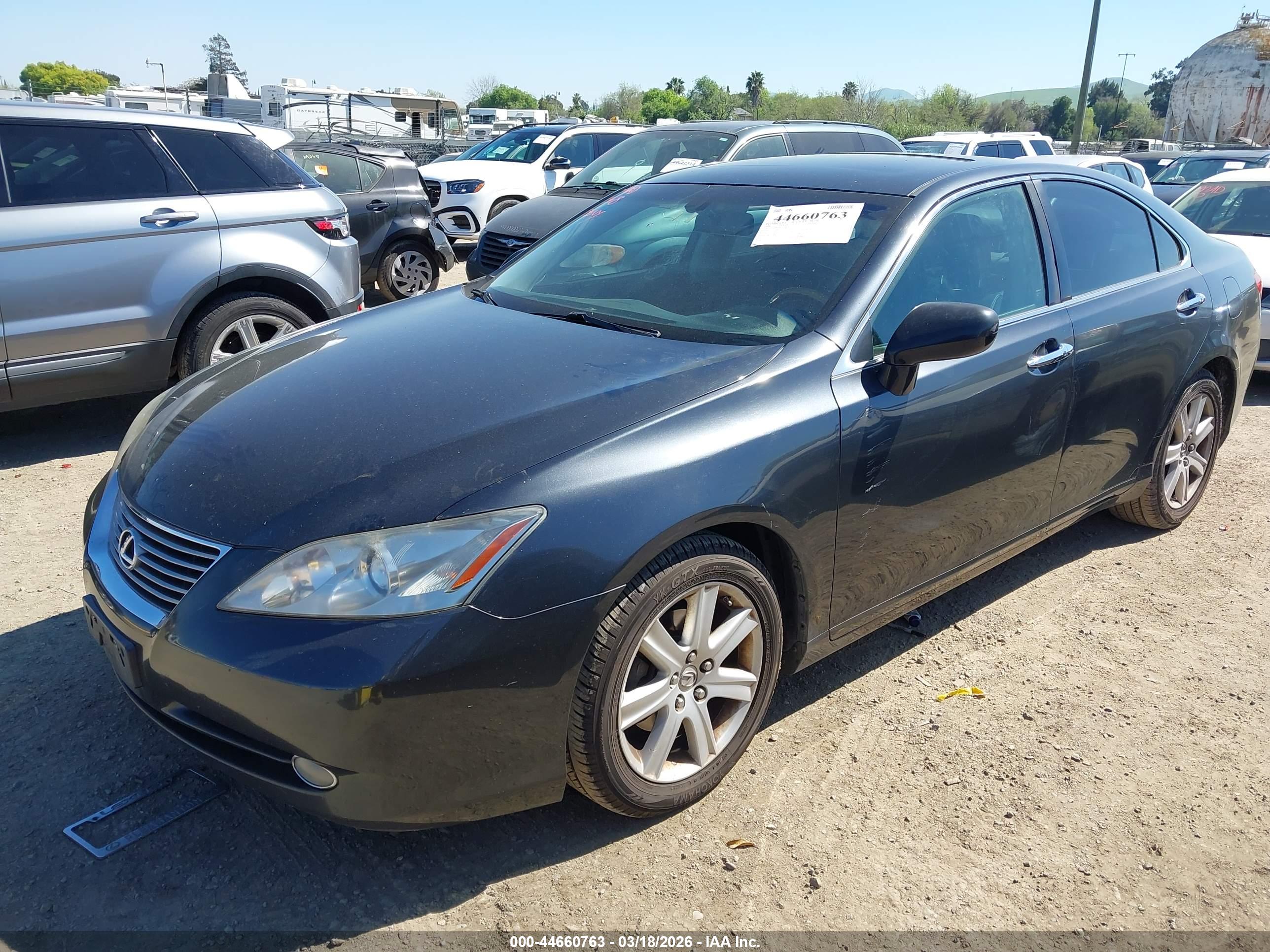 LEXUS ES image 6