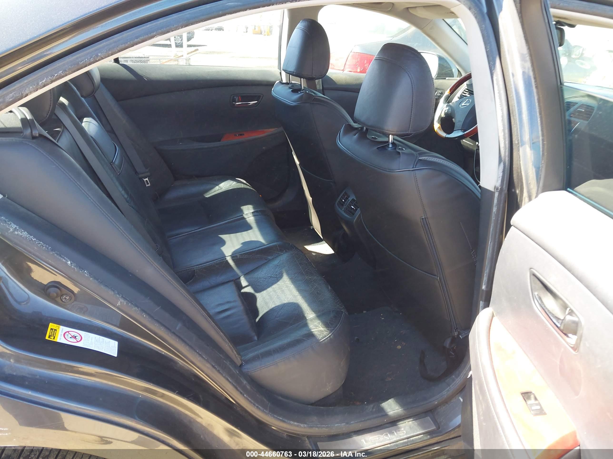 LEXUS ES image 8