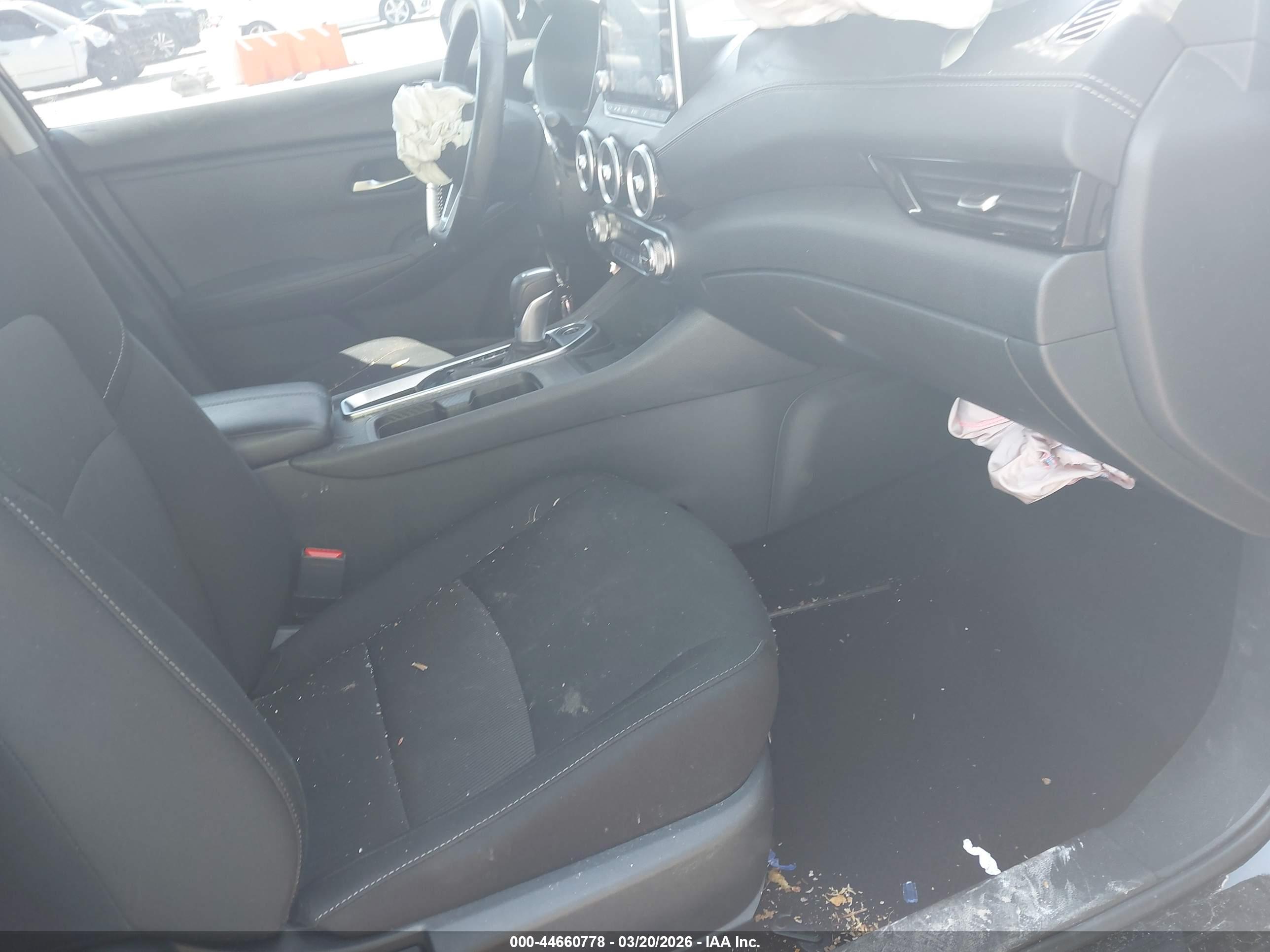 NISSAN SENTRA image 5
