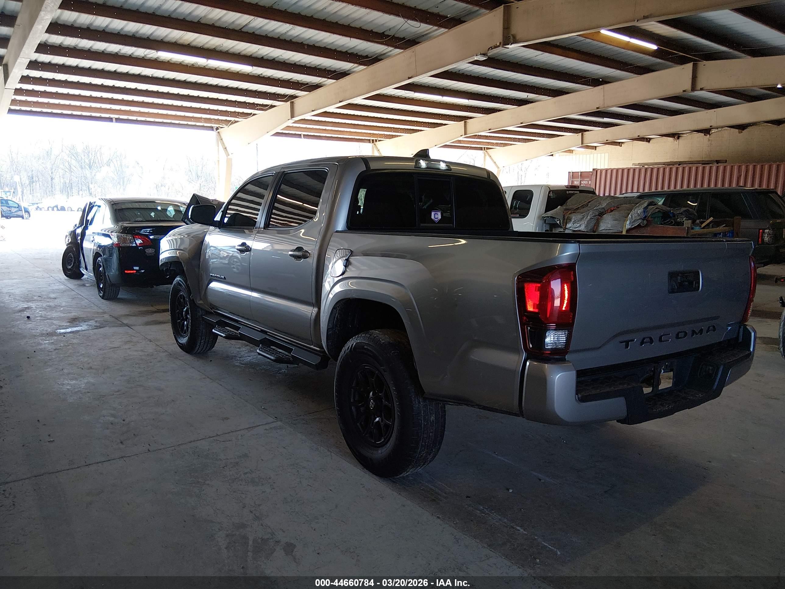 TOYOTA TACOMA image 3