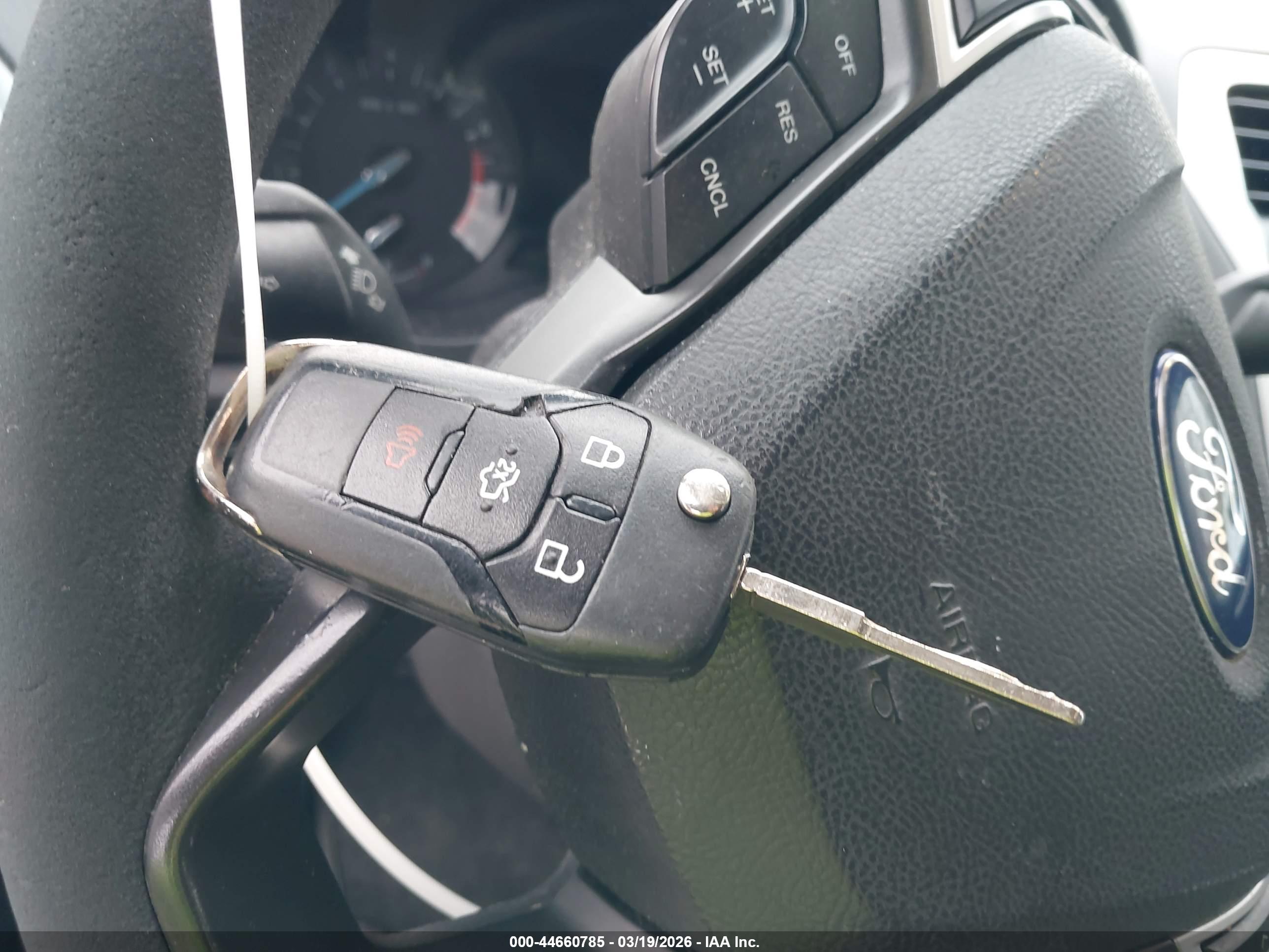 FORD FUSION image 11