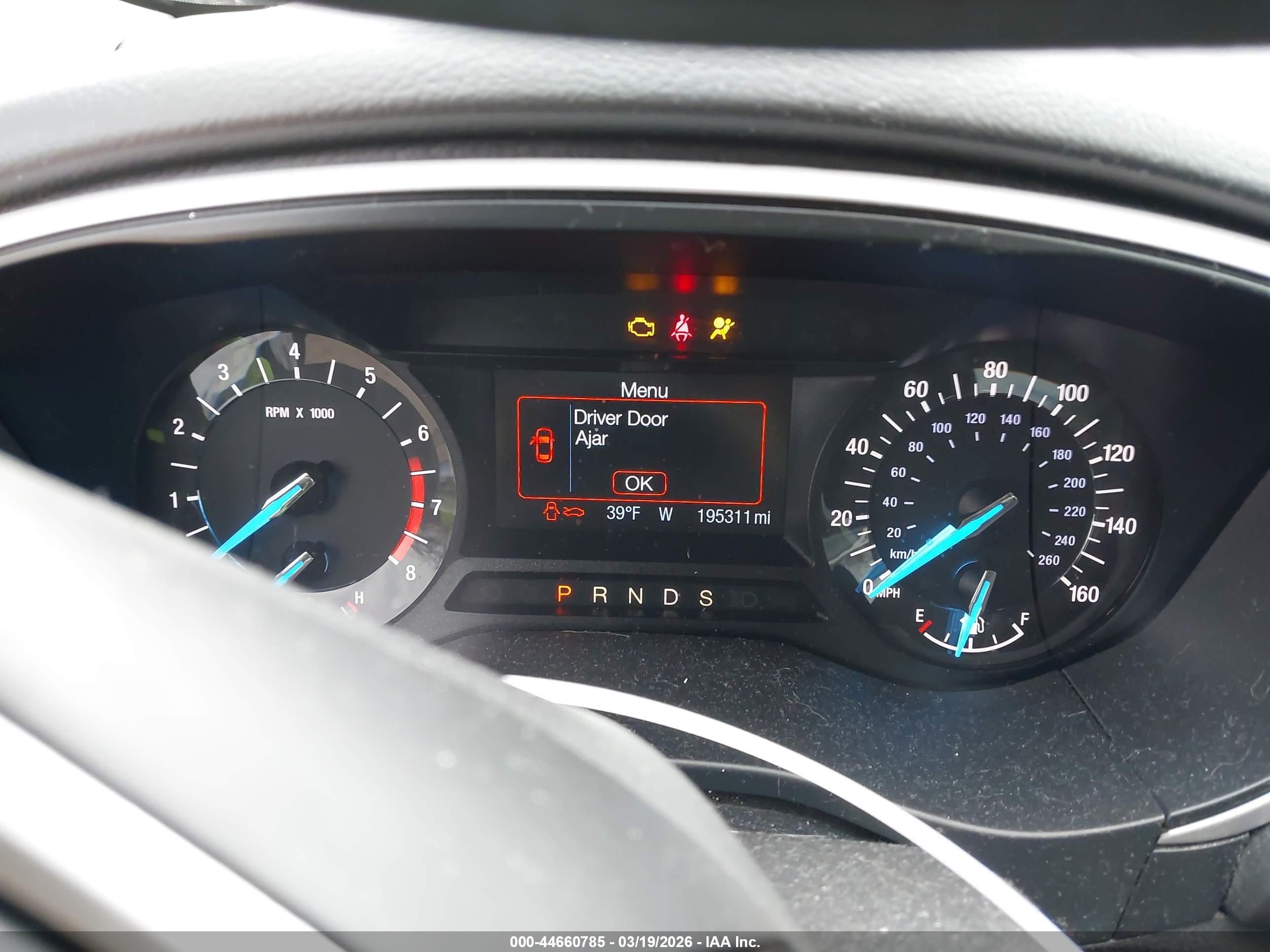FORD FUSION image 7