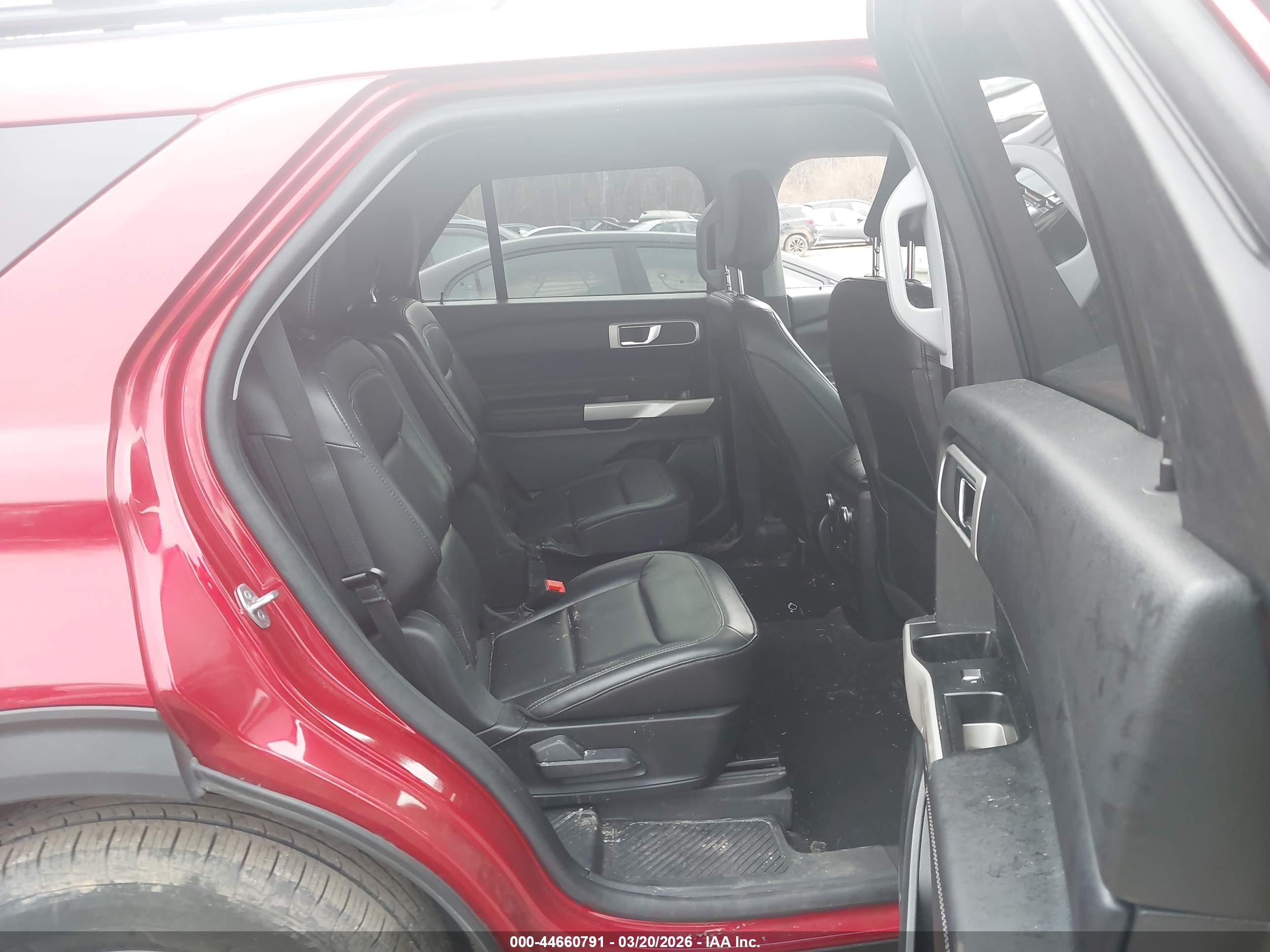 FORD EXPLORER image 8
