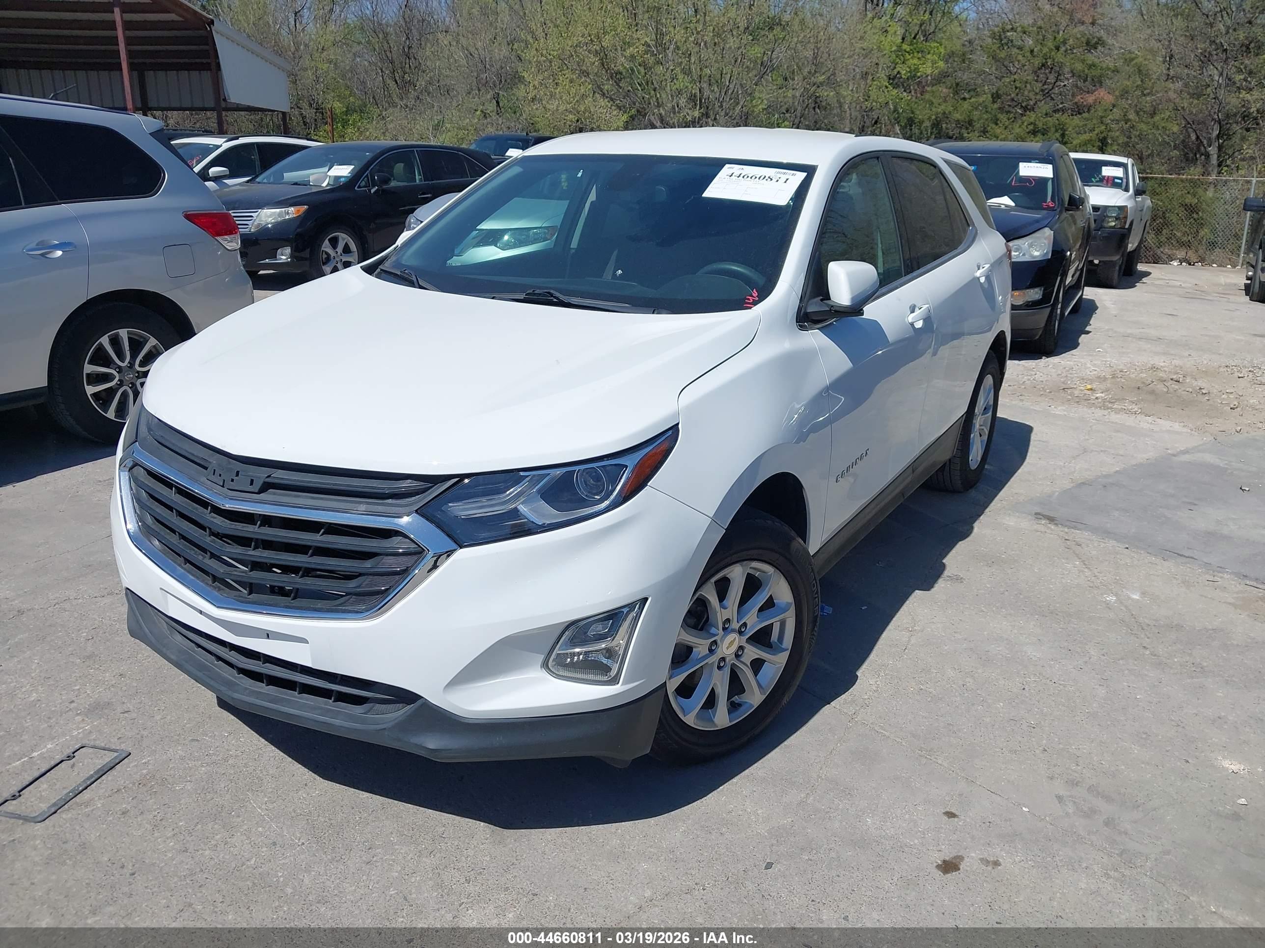 CHEVROLET EQUINOX image 2