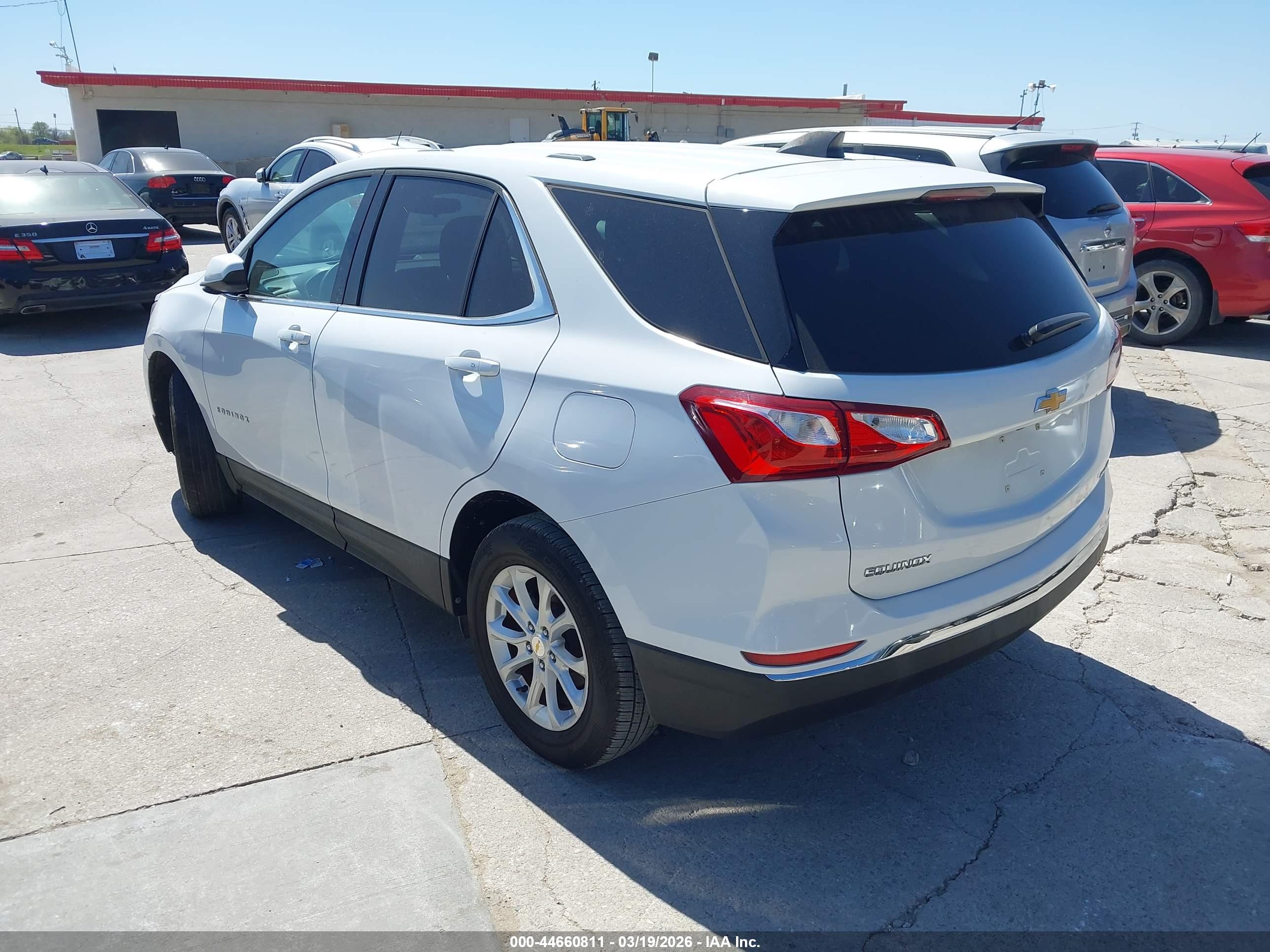 CHEVROLET EQUINOX image 3