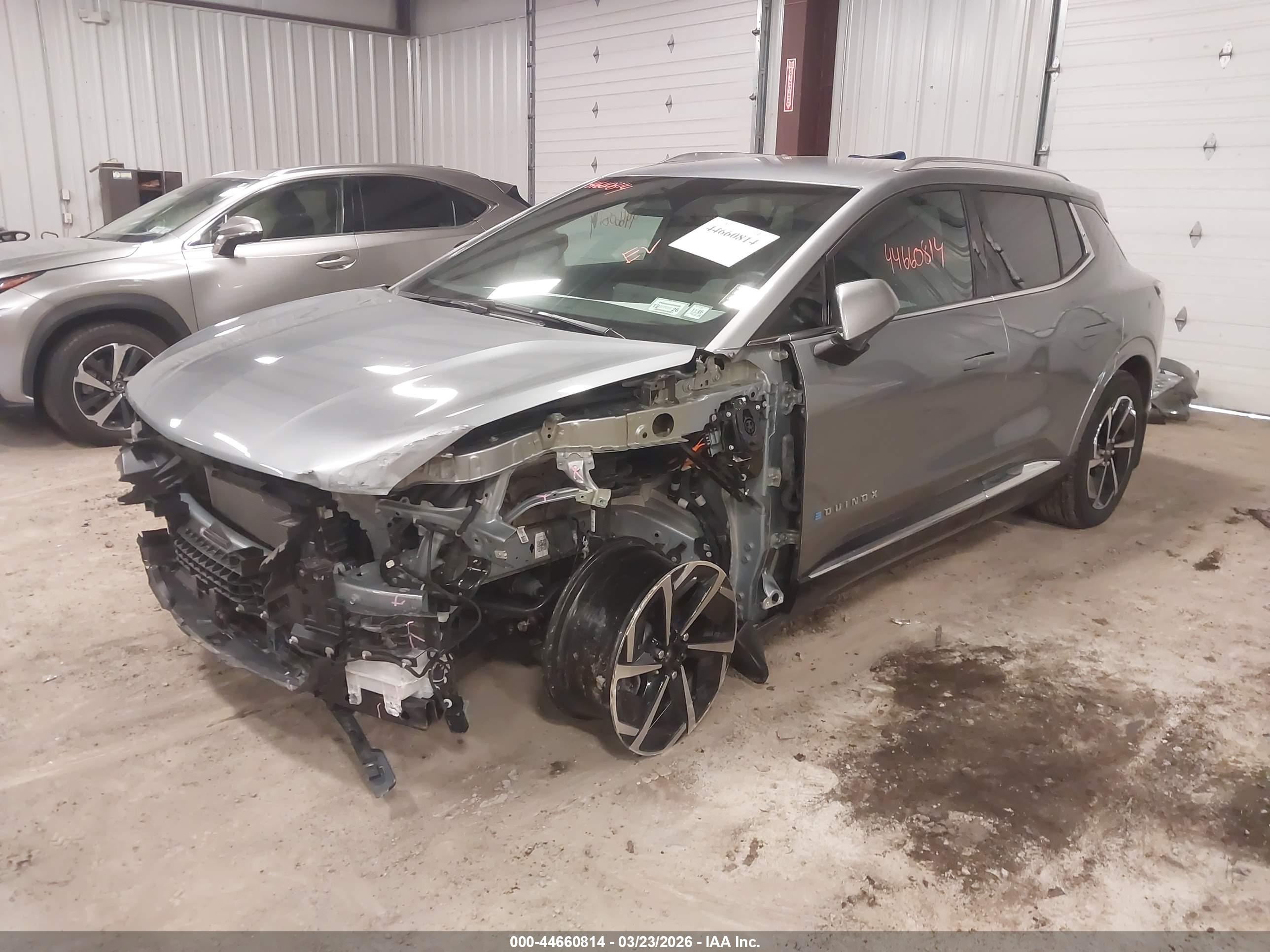 CHEVROLET EQUINOX image 2