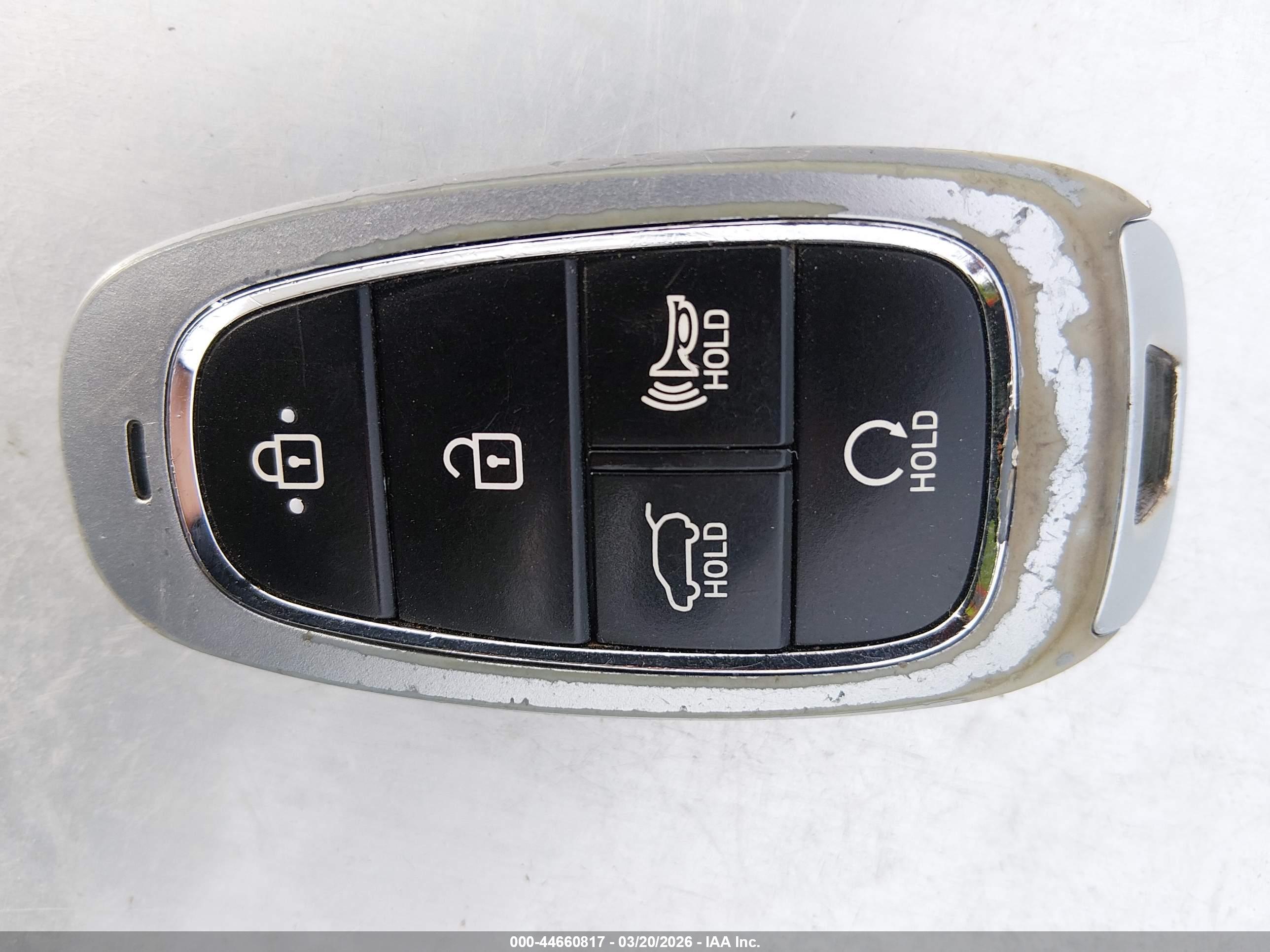HYUNDAI SANTA image 11
